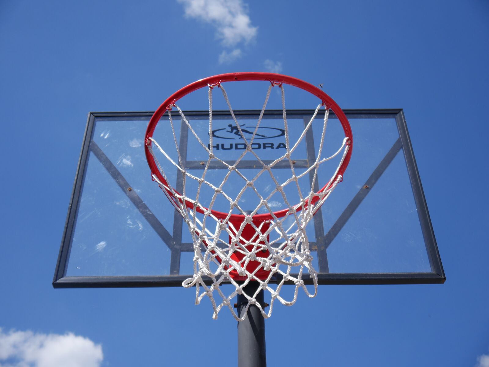 Panasonic DMC-G70 sample photo. Basketball hoop, basketball, sport photography