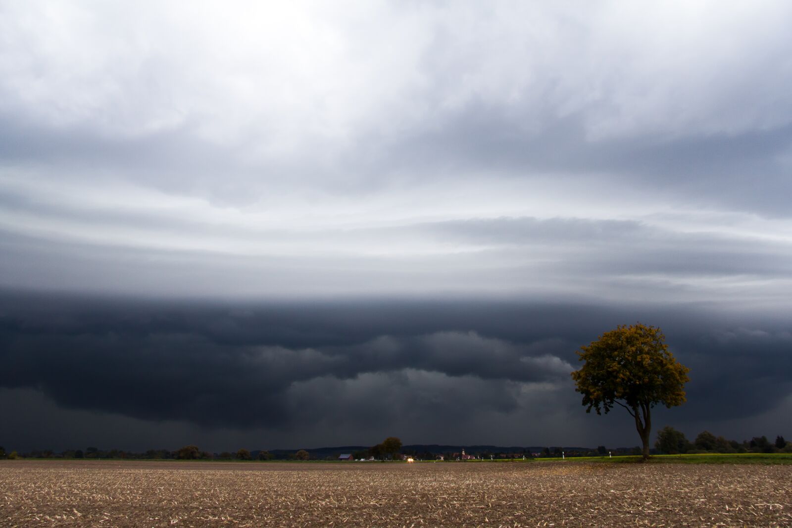 Canon EF-S 17-85mm F4-5.6 IS USM sample photo. Thunderstorm, storm, shelf cloud photography
