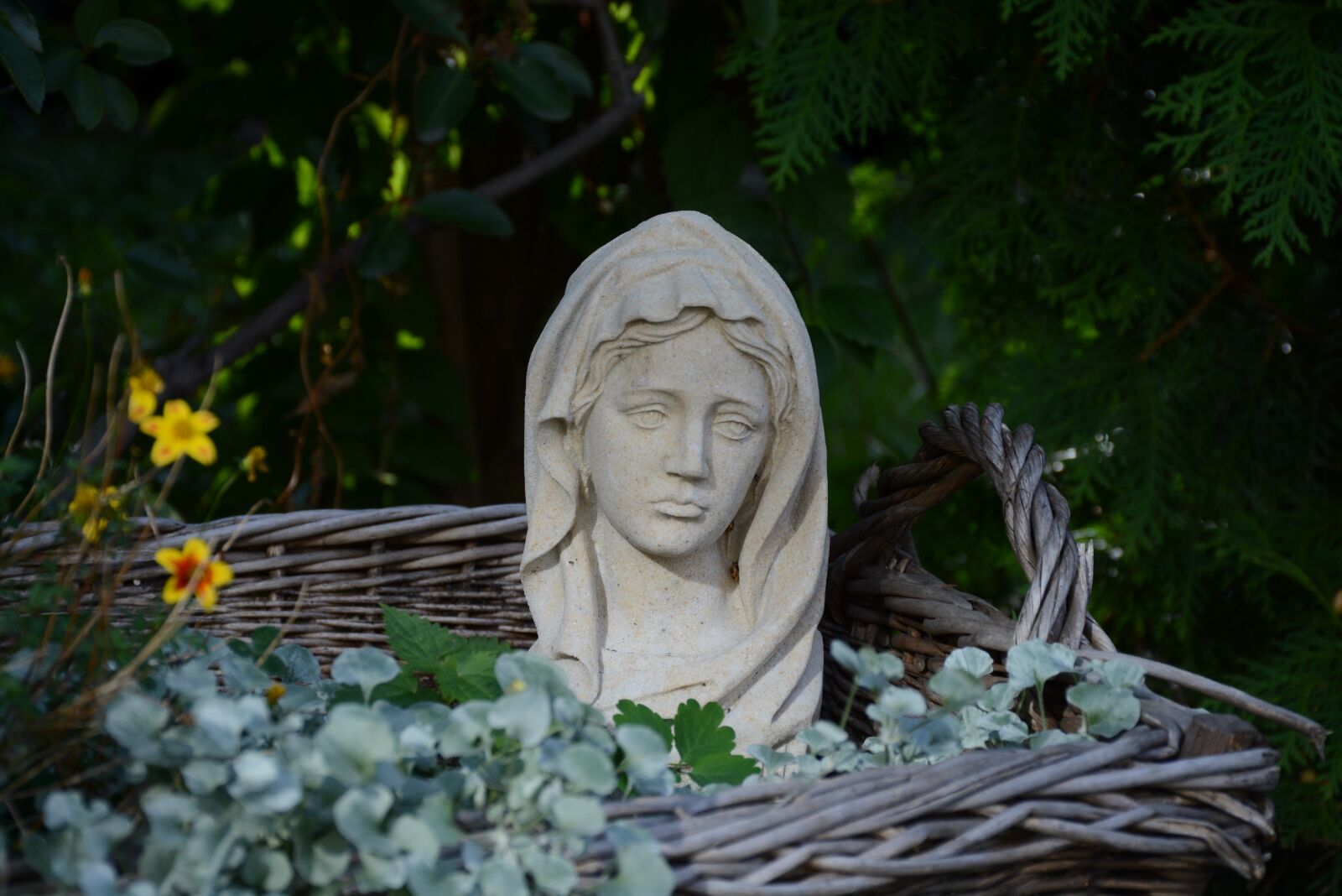 Nikon D7100 sample photo. Madonna, sand sculpture, statue photography