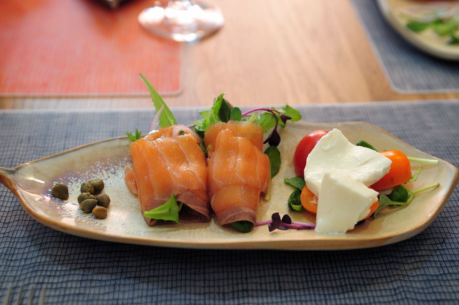 Nikon D3 sample photo. Salmon, salmon salad, salad photography