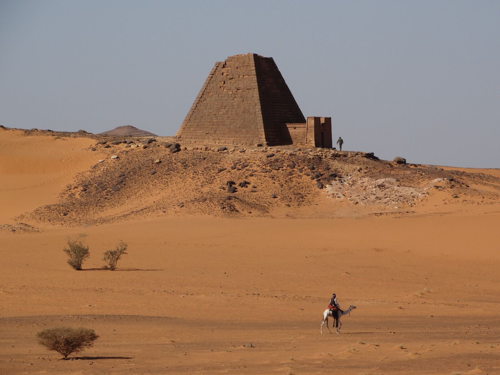 Sony Cyber-shot DSC-HX300 sample photo. Khartoum, meroe, desert photography
