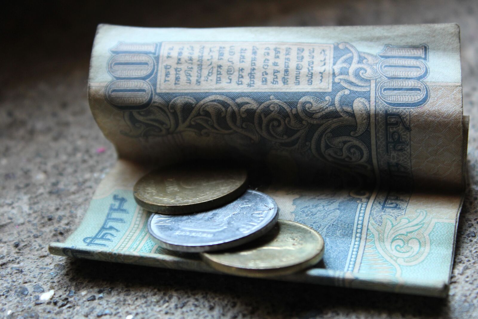 Canon EOS 600D (Rebel EOS T3i / EOS Kiss X5) sample photo. India, money, design, cash photography