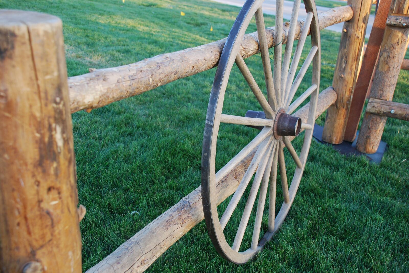 Nikon D80 sample photo. Wagon, wheel, old antique photography
