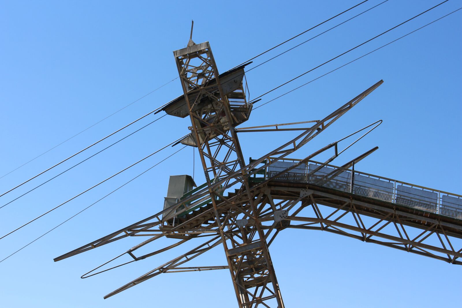 Canon EOS 700D (EOS Rebel T5i / EOS Kiss X7i) sample photo. Gibraltar, cable car, travel photography