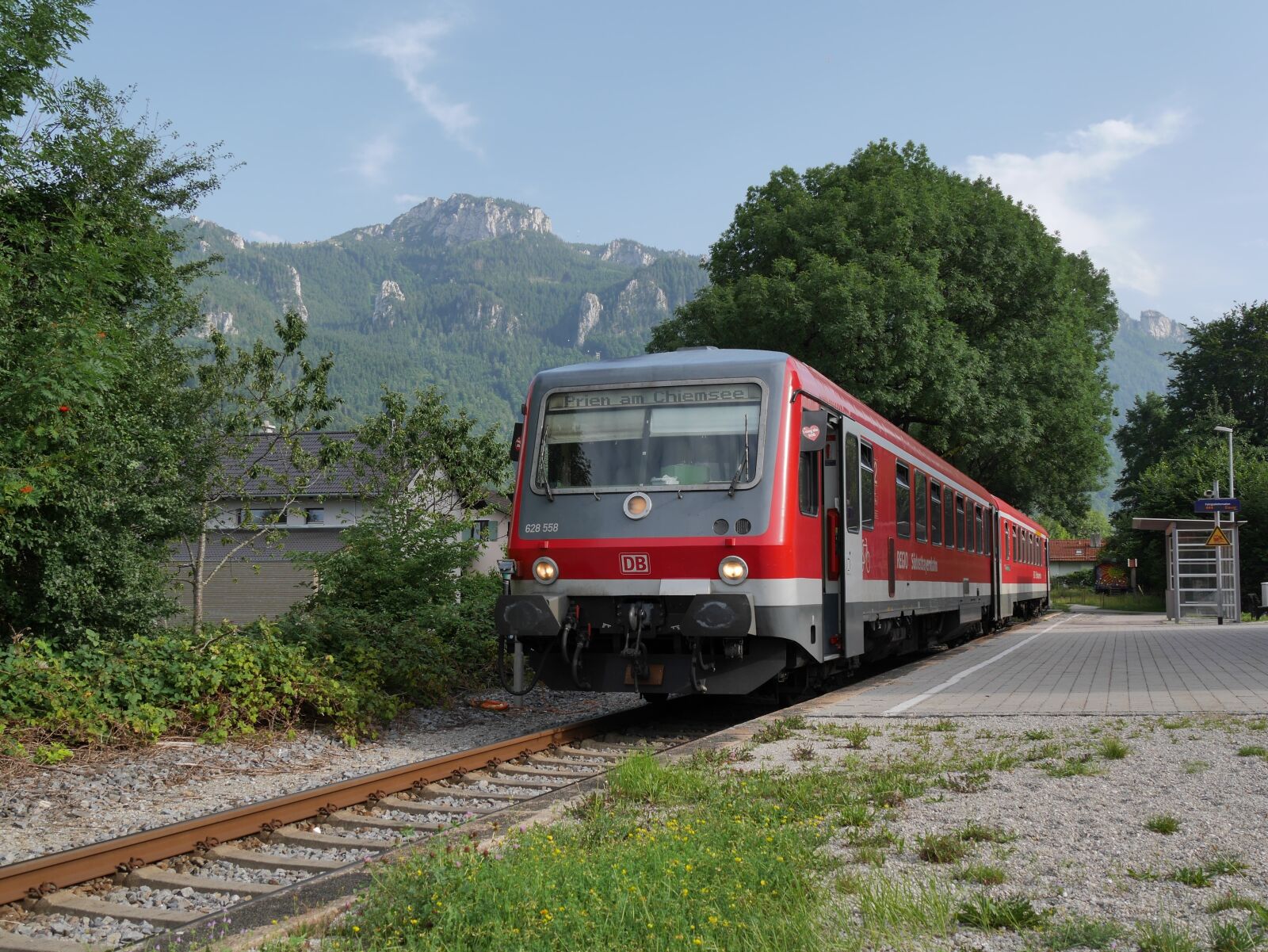 Panasonic Lumix DMC-GX7 sample photo. Chiemgau, train, chiemgau railway photography