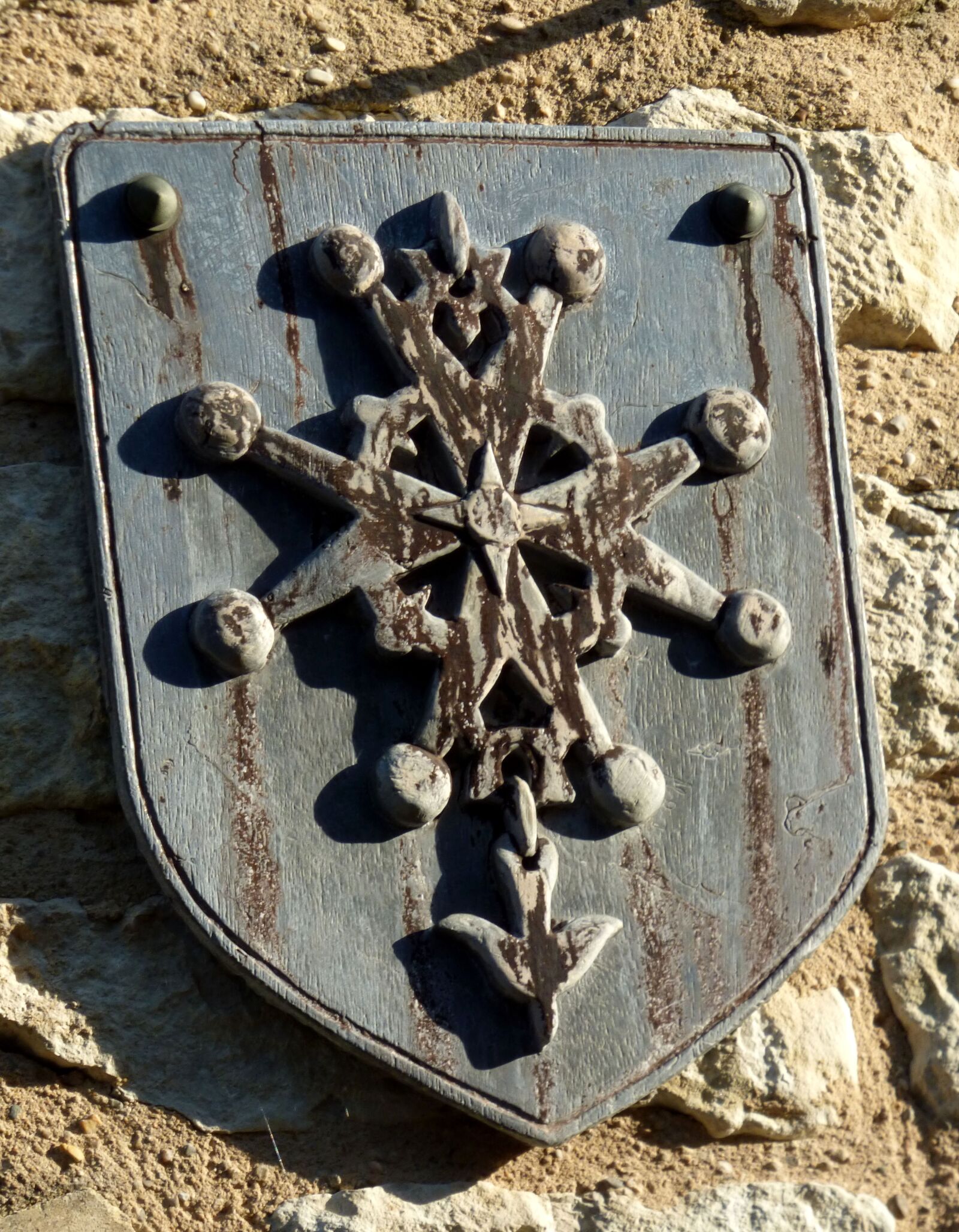 Panasonic DMC-FZ72 sample photo. Coat of arms, protestant photography