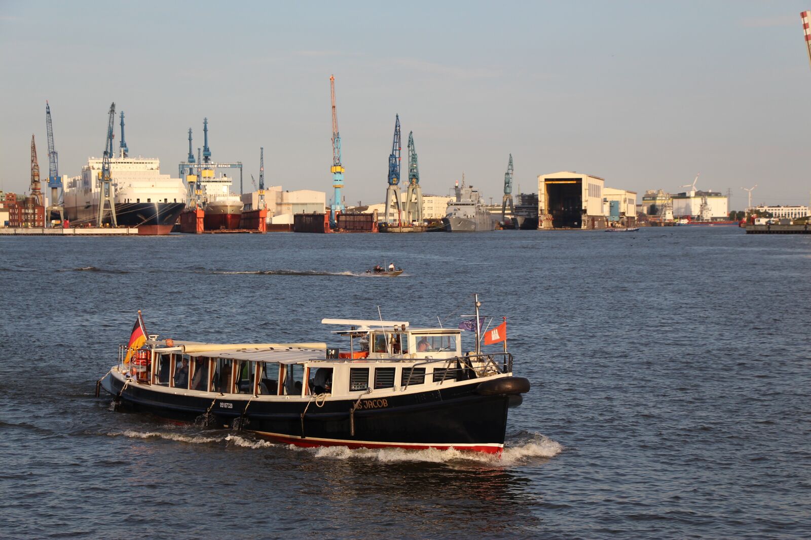 Canon EOS 650D (EOS Rebel T4i / EOS Kiss X6i) sample photo. Hamburg, port, hanseatic photography