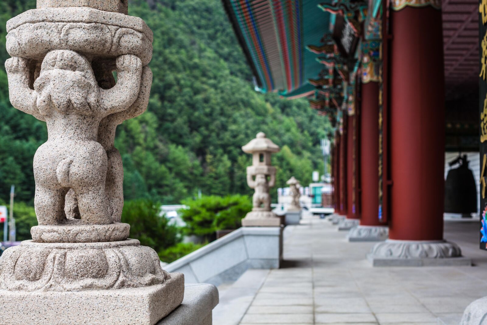 Canon EOS 5D Mark II + Canon EF 50mm F1.2L USM sample photo. Sculpture, temple, section photography