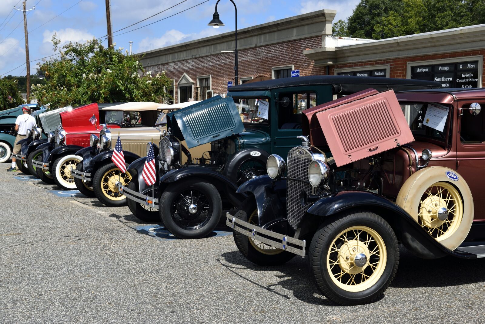 Nikon D3300 sample photo. Vintage cars, show, display photography