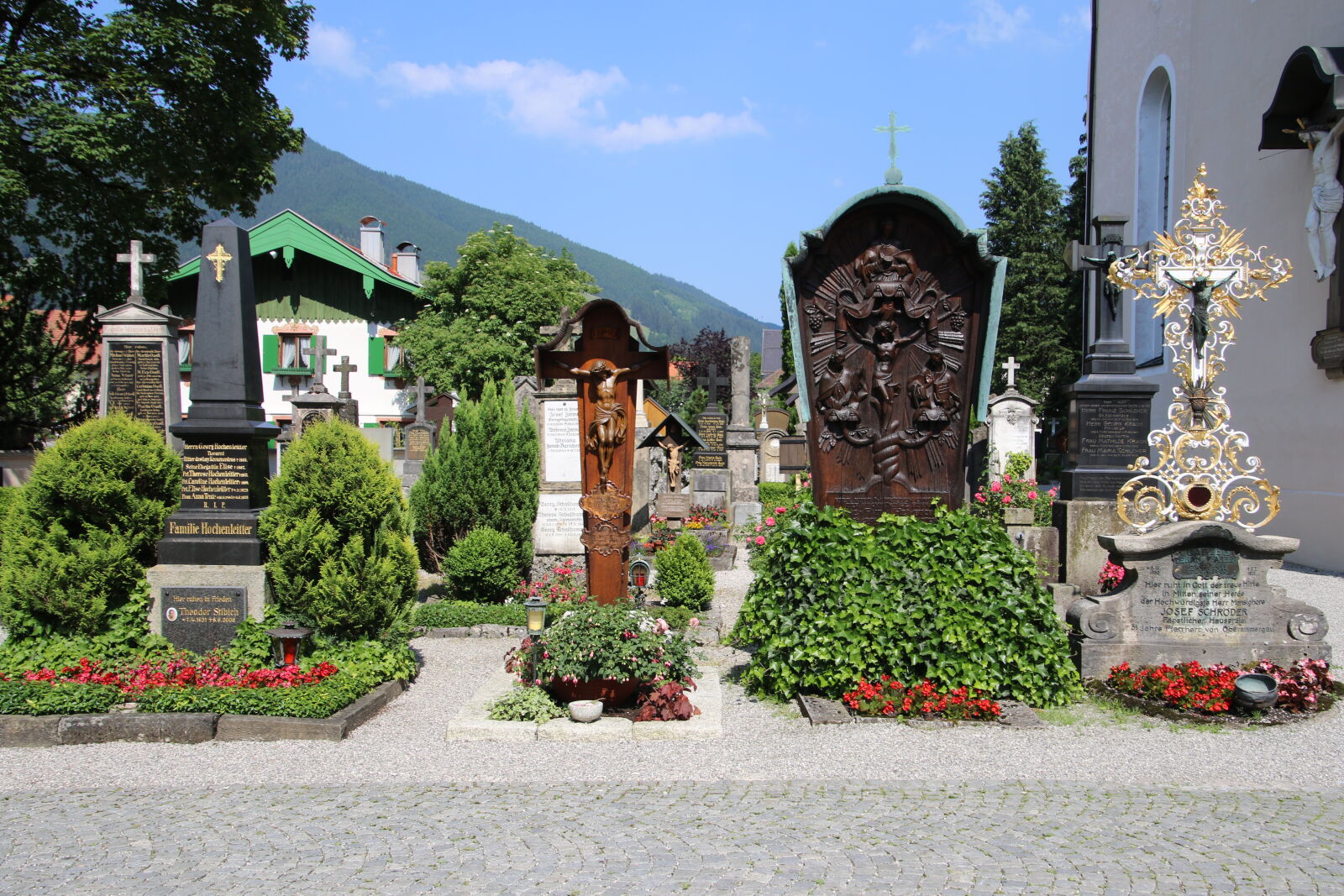 Canon EOS 7D Mark II sample photo. Alps, cemetry, christ, church photography