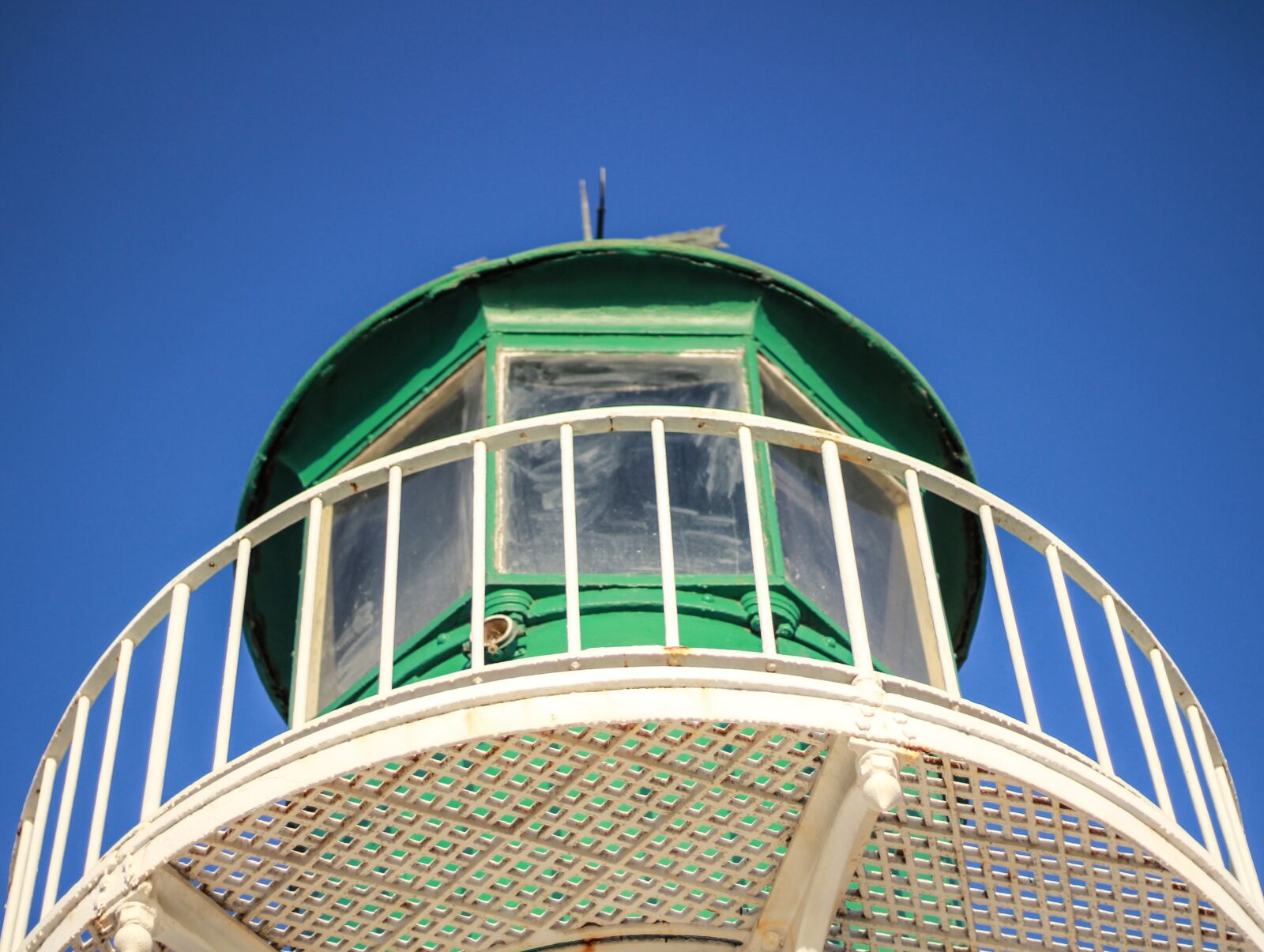 Canon EOS 1200D (EOS Rebel T5 / EOS Kiss X70 / EOS Hi) + Canon EF 50mm F1.8 STM sample photo. Lighthouse, beacon, port burgas photography