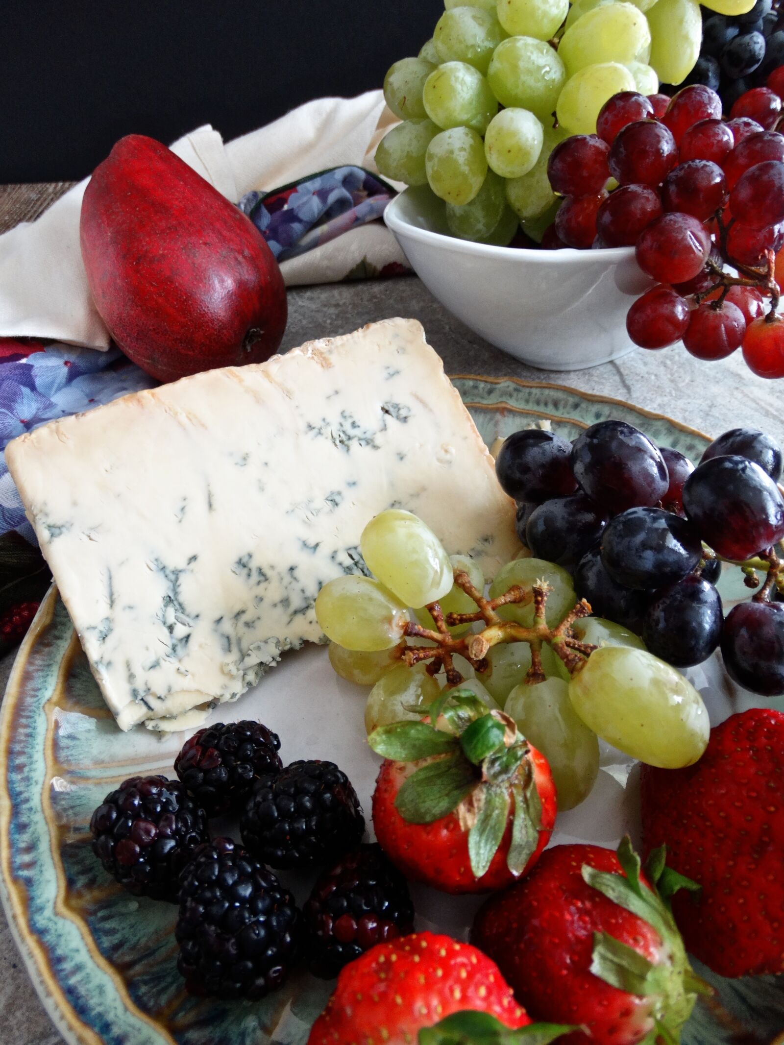Sony Cyber-shot DSC-HX300 sample photo. Fruit plate, cheese, blue photography