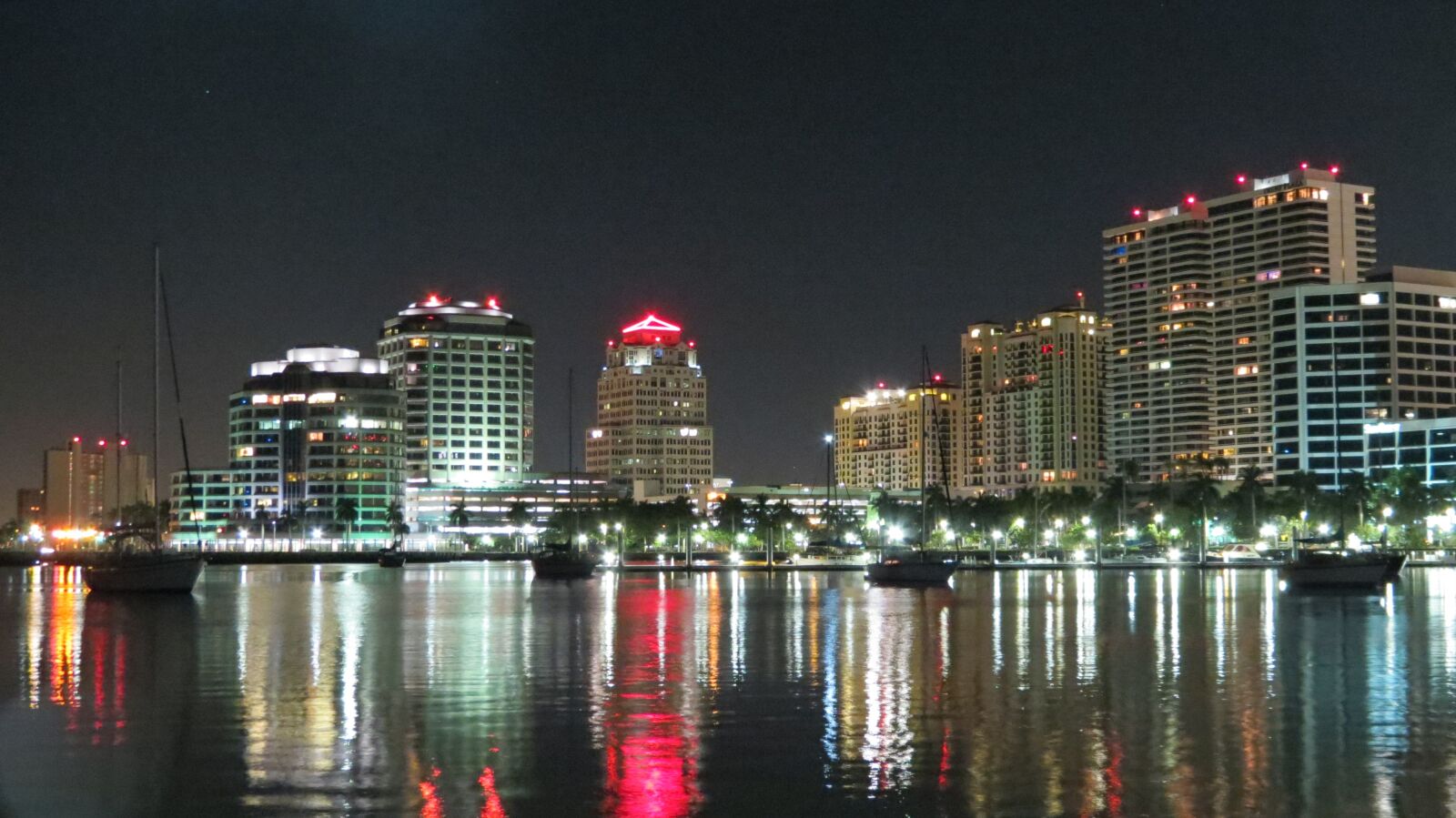 Canon PowerShot SX40 HS sample photo. Miami, florida, night life photography