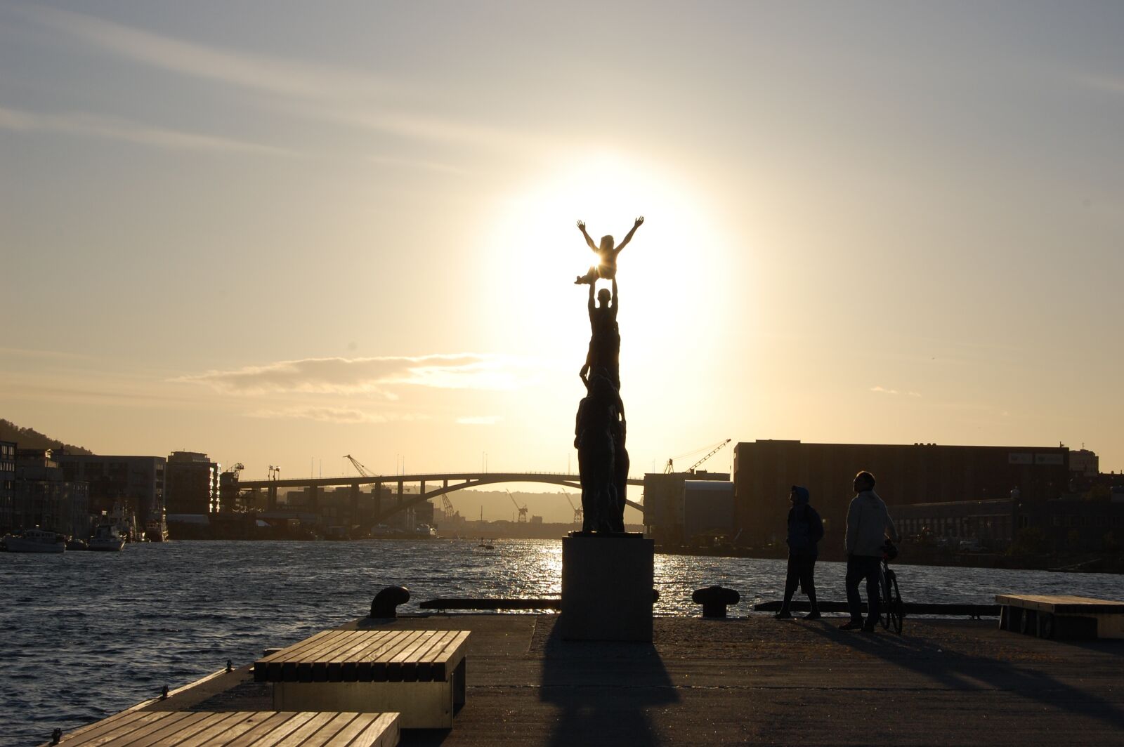 Nikon D40 sample photo. Statue, children, group photography