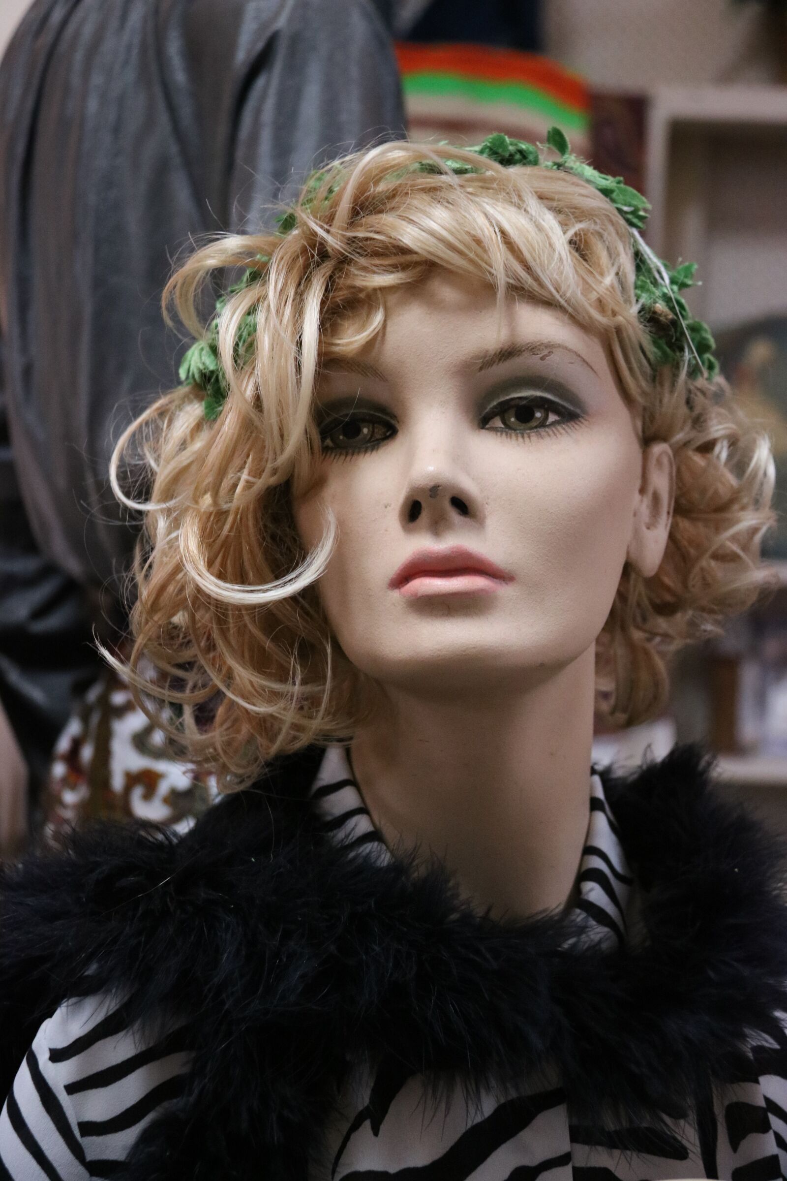 Canon EOS 750D (EOS Rebel T6i / EOS Kiss X8i) sample photo. Mannequin, female, woman photography