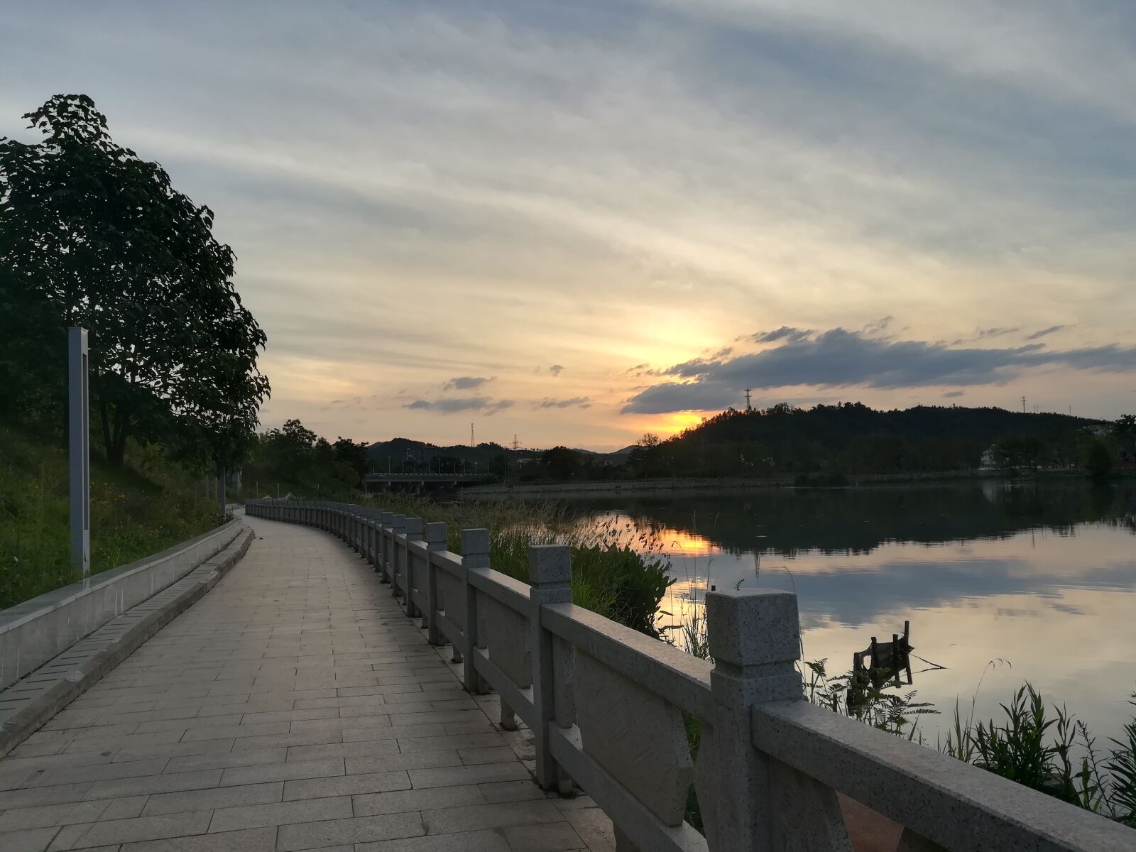 HUAWEI c??Eu?s 6X sample photo. Jiang, sunset, water photography
