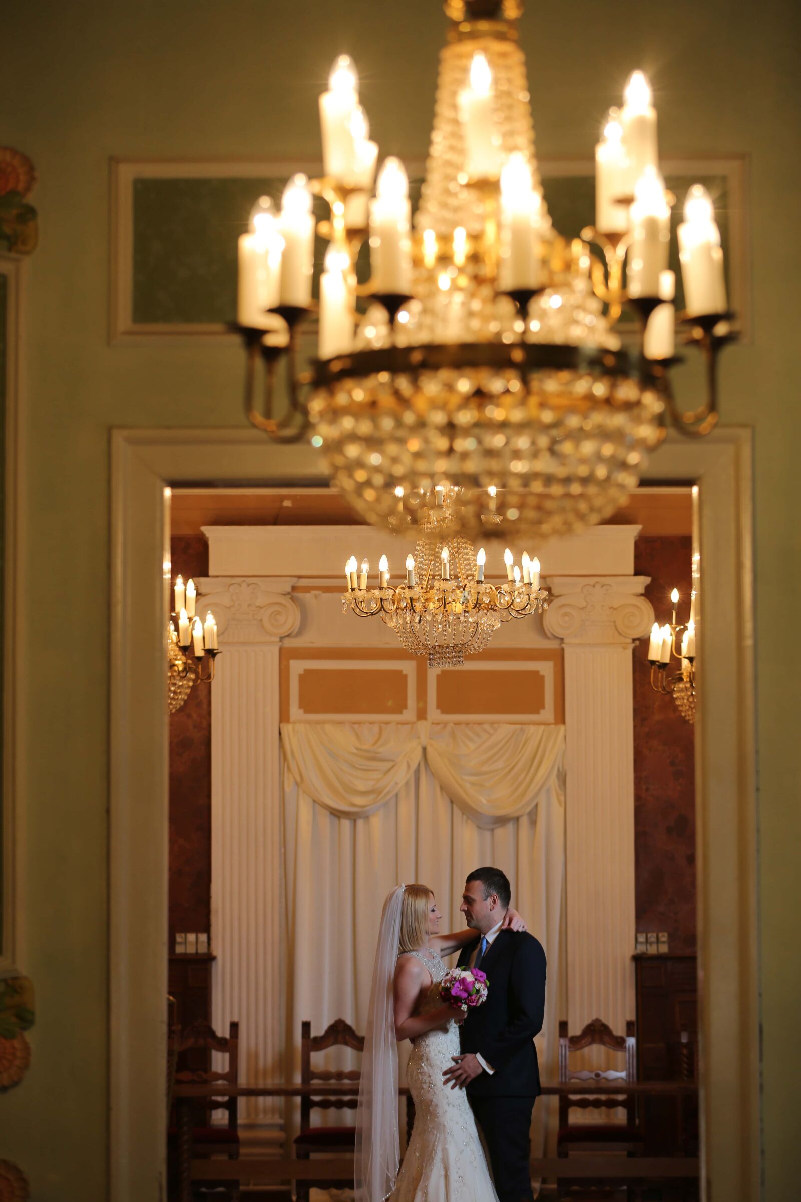Canon EOS 5D Mark III sample photo. Husband, wife, dance, chandelier photography