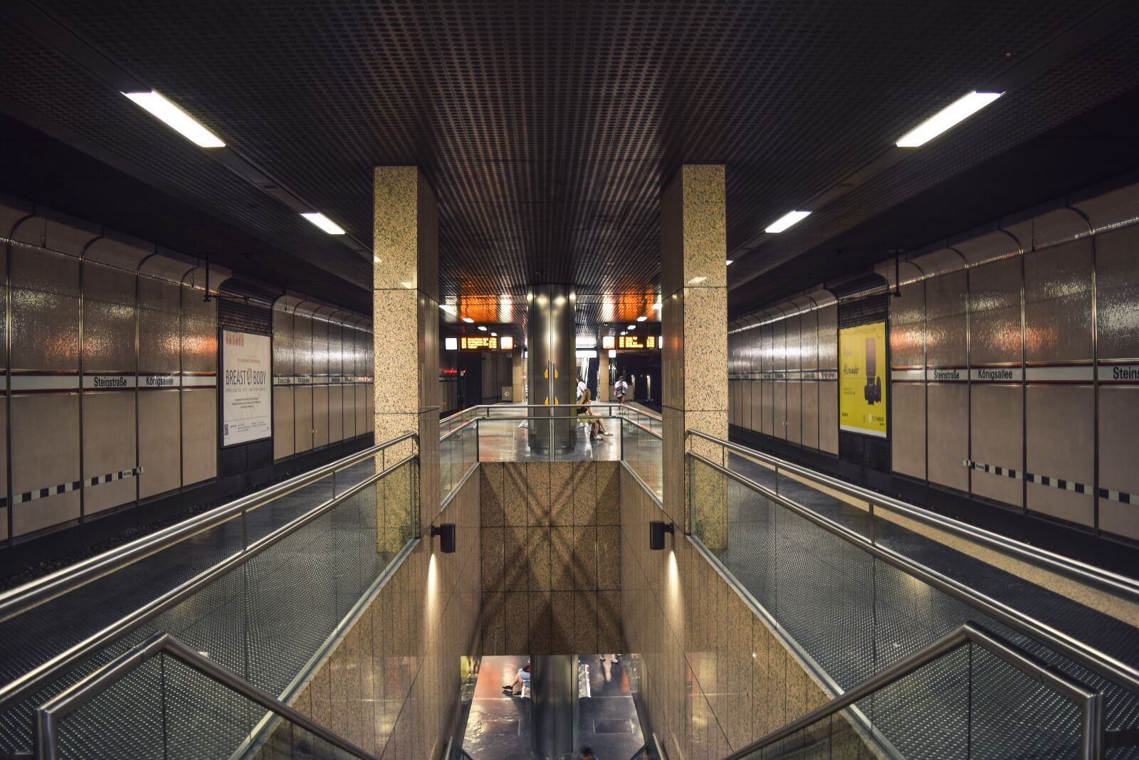 Nikon D3300 sample photo. Escalator, metro, stairs photography