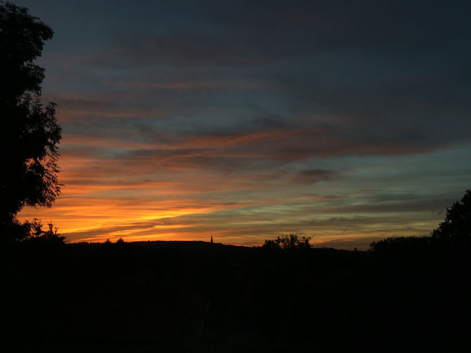 iPhone 6 back camera 4.15mm f/2.2 sample photo. Sunset, clouds, sky photography