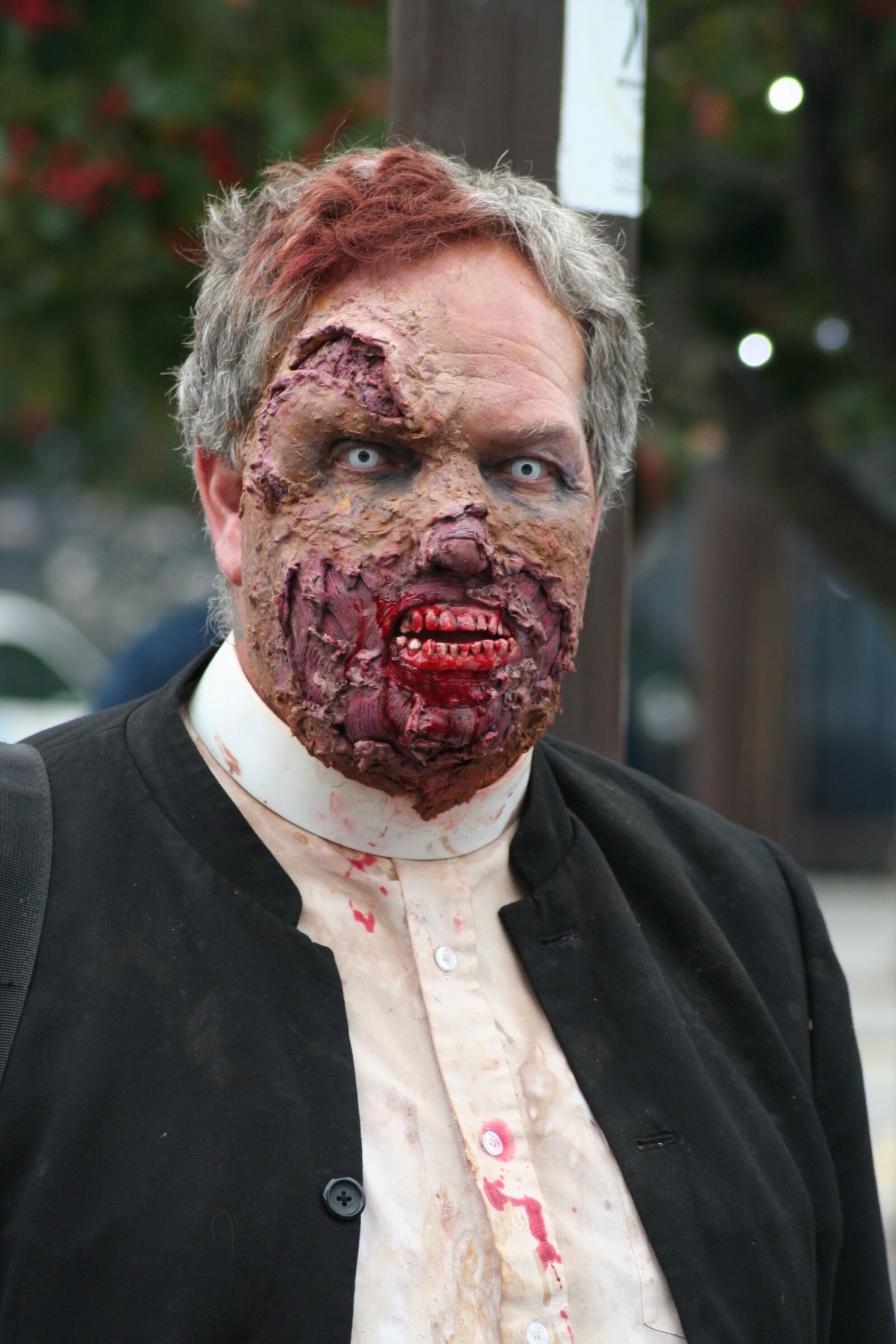Canon EOS 350D (EOS Digital Rebel XT / EOS Kiss Digital N) sample photo. Zombie, zombie walk, halloween photography