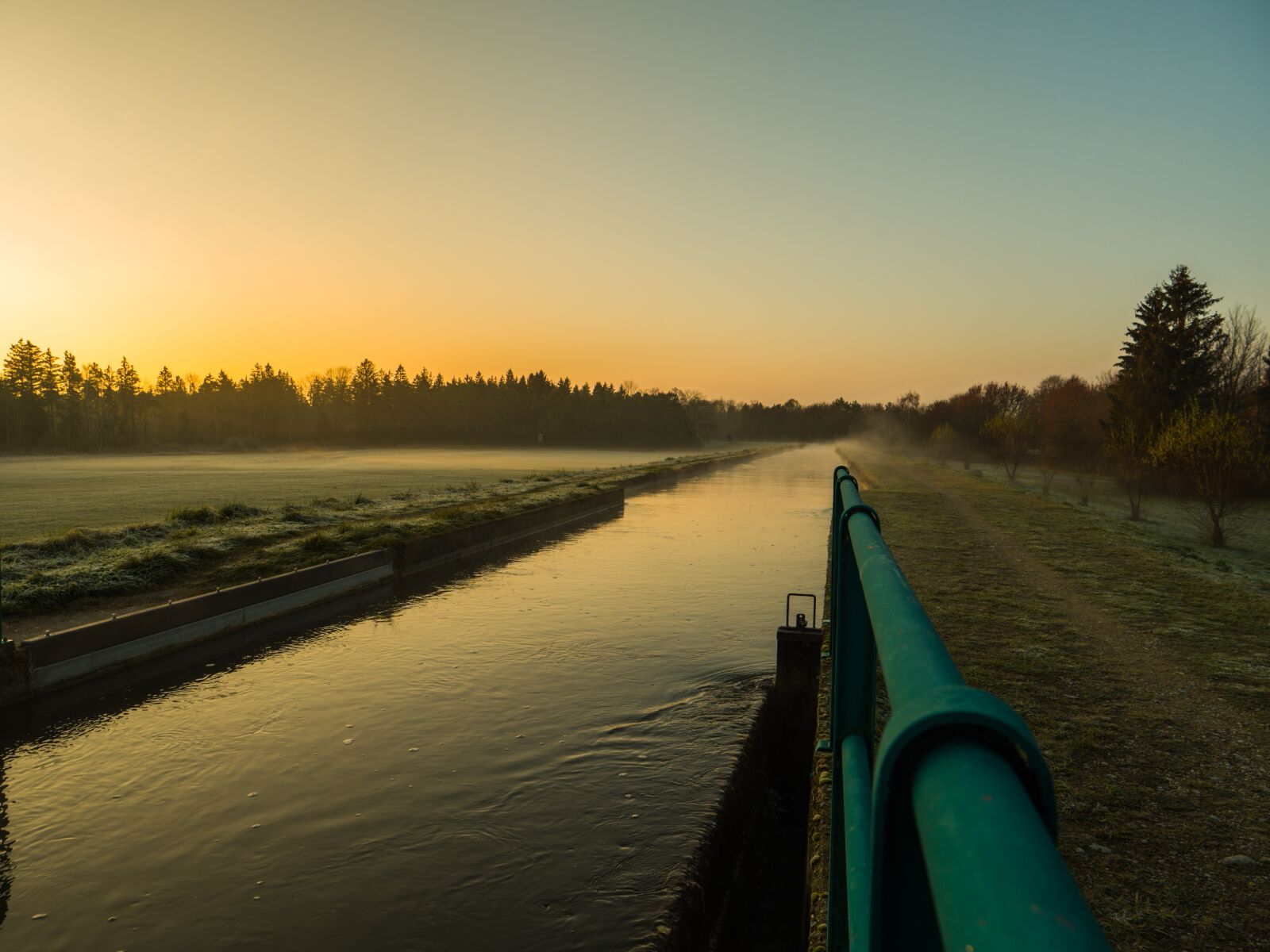 LEICA DG 12-60/F2.8-4.0 sample photo. Sunrise, winter, landscape photography