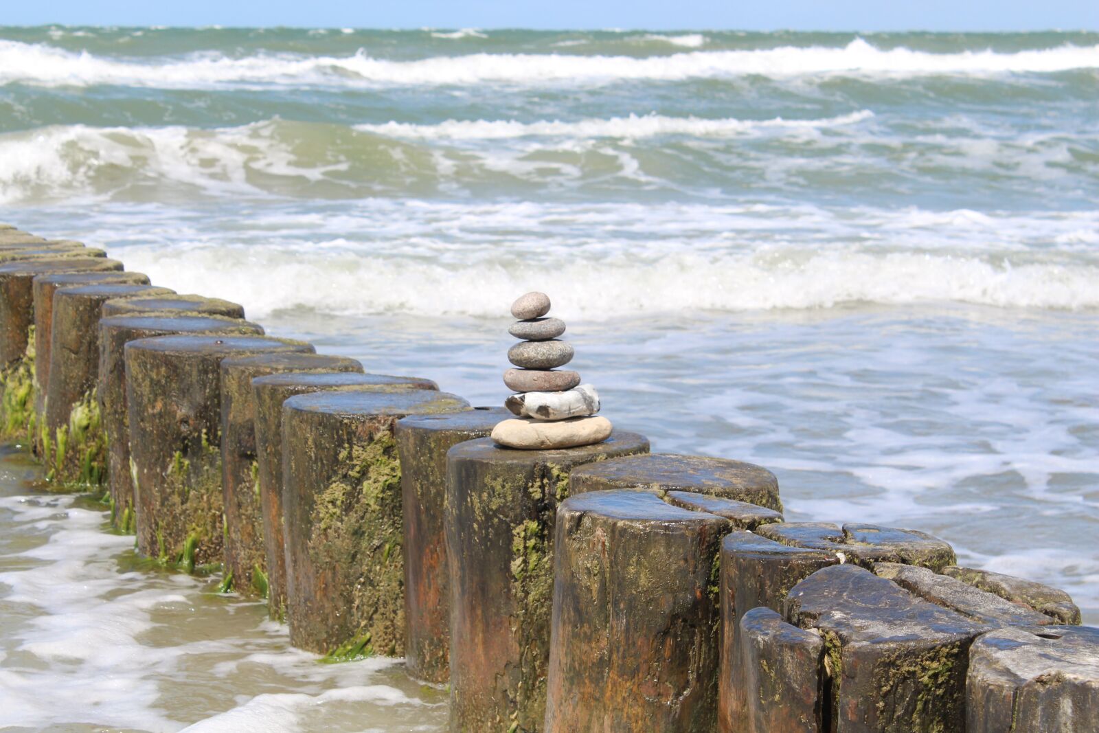 Canon EOS 650D (EOS Rebel T4i / EOS Kiss X6i) sample photo. Baltic sea, stone tower photography