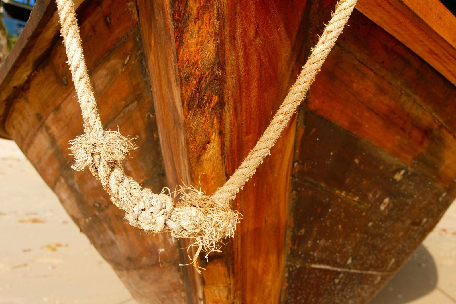 Canon EOS 60D sample photo. Boat, rope, water photography