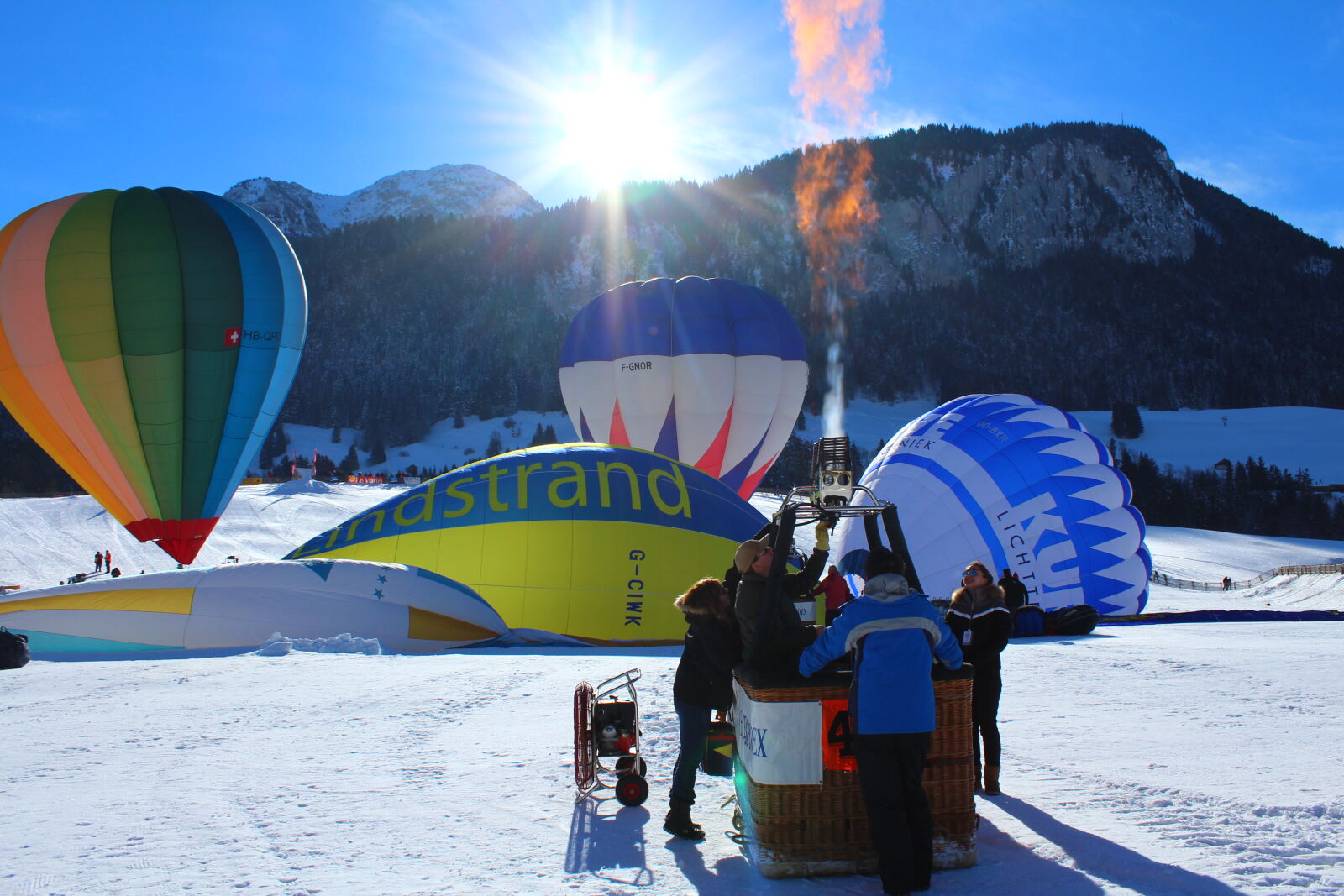 Canon EOS 1200D (EOS Rebel T5 / EOS Kiss X70 / EOS Hi) sample photo. Alps, ballooing, balloon, fire photography