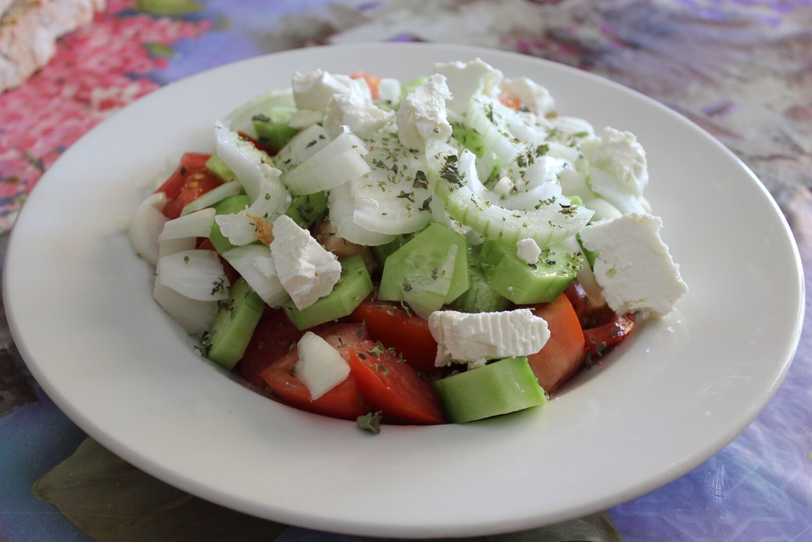 Canon EOS 1200D (EOS Rebel T5 / EOS Kiss X70 / EOS Hi) sample photo. Greek, salad, feta photography