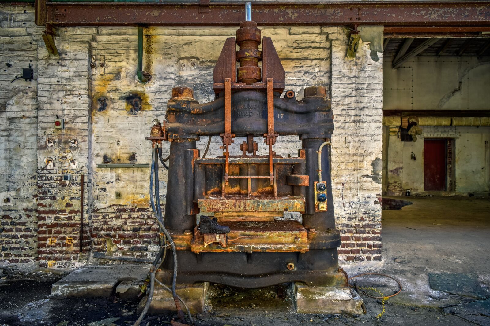 Nikon D3300 sample photo. Lost places, factory, press photography