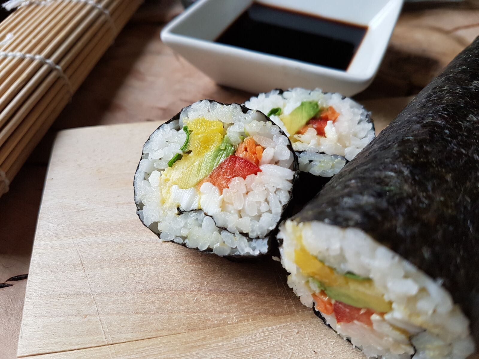 Samsung Galaxy S7 sample photo. Sushi, rice, egg photography