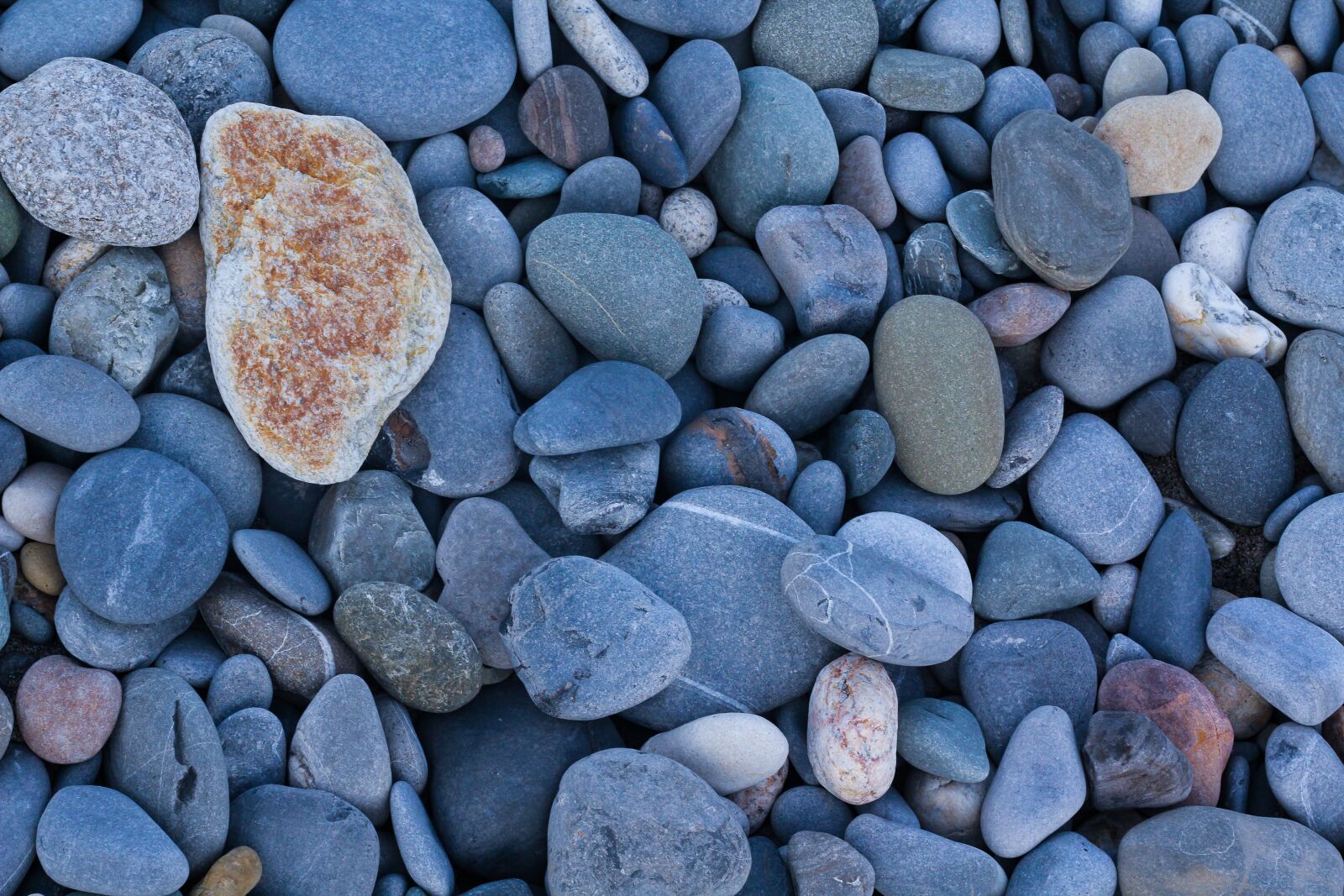 Canon EOS 60D + Canon EF 50mm F1.8 II sample photo. Stones, stone, nature photography
