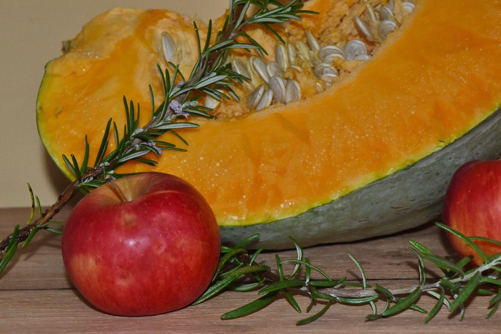 Nikon D5500 sample photo. Apples, branchlet, pumpkin, pumpkin photography