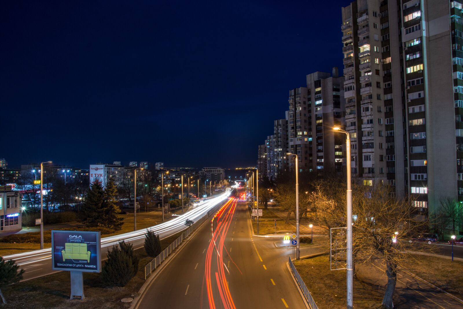 Nikon D7200 sample photo. City, sign, night photography