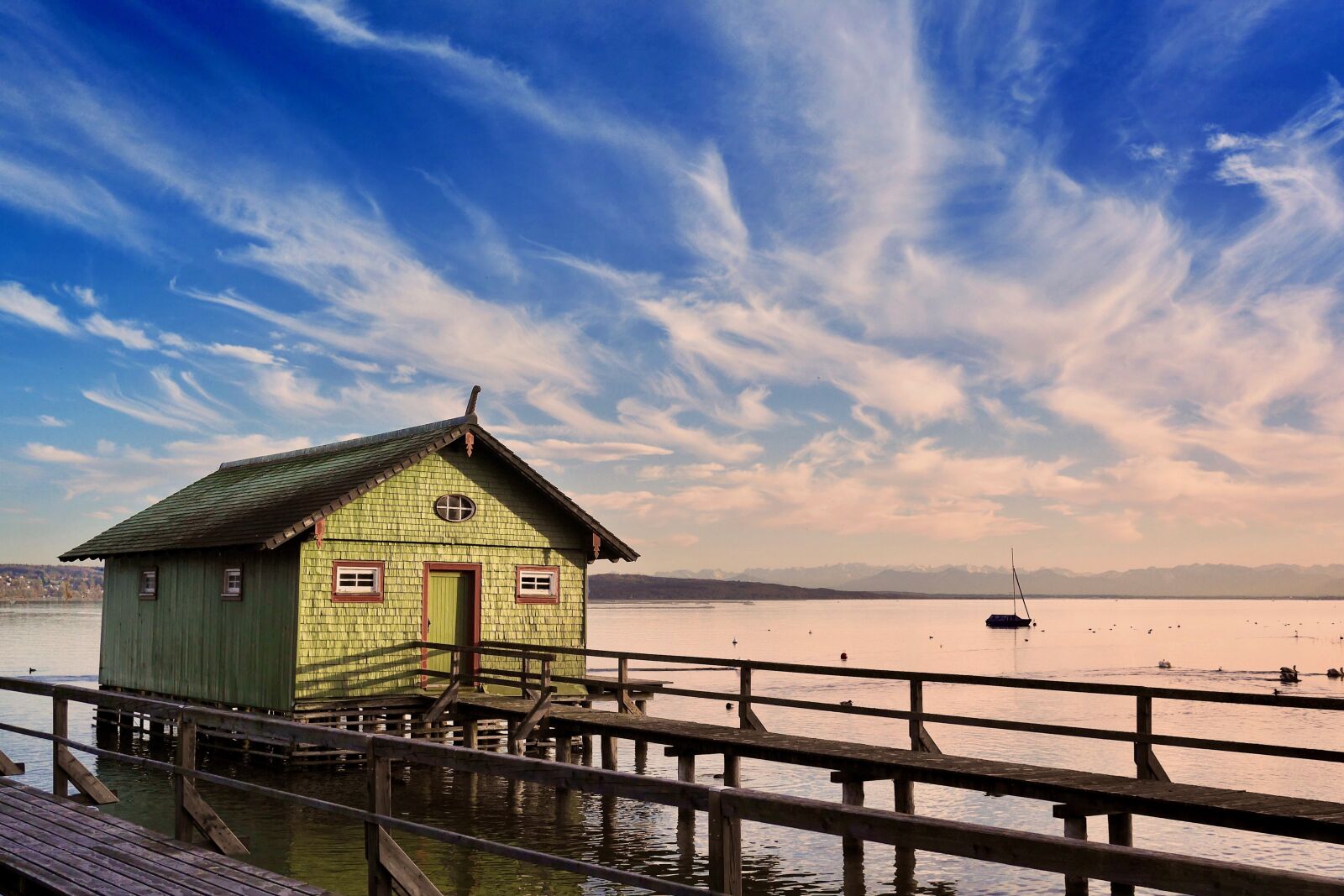 Panasonic Lumix DMC-GX7 sample photo. Ammersee, lake, boat photography