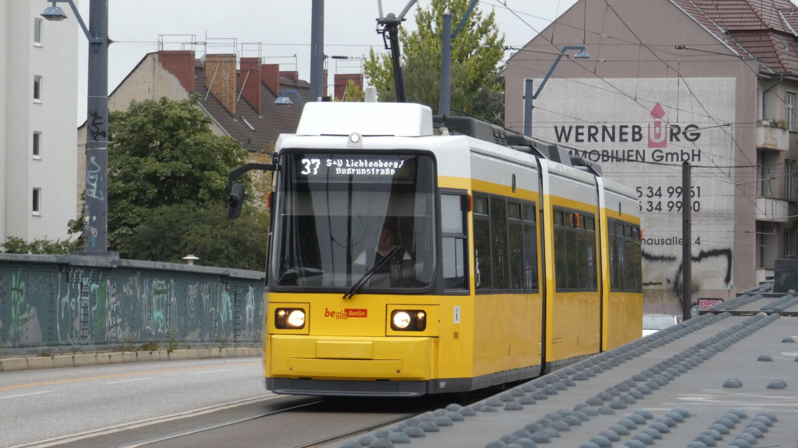 Panasonic Lumix DC-FZ80 (Lumix DC-FZ82) sample photo. Tram, transport, rails photography
