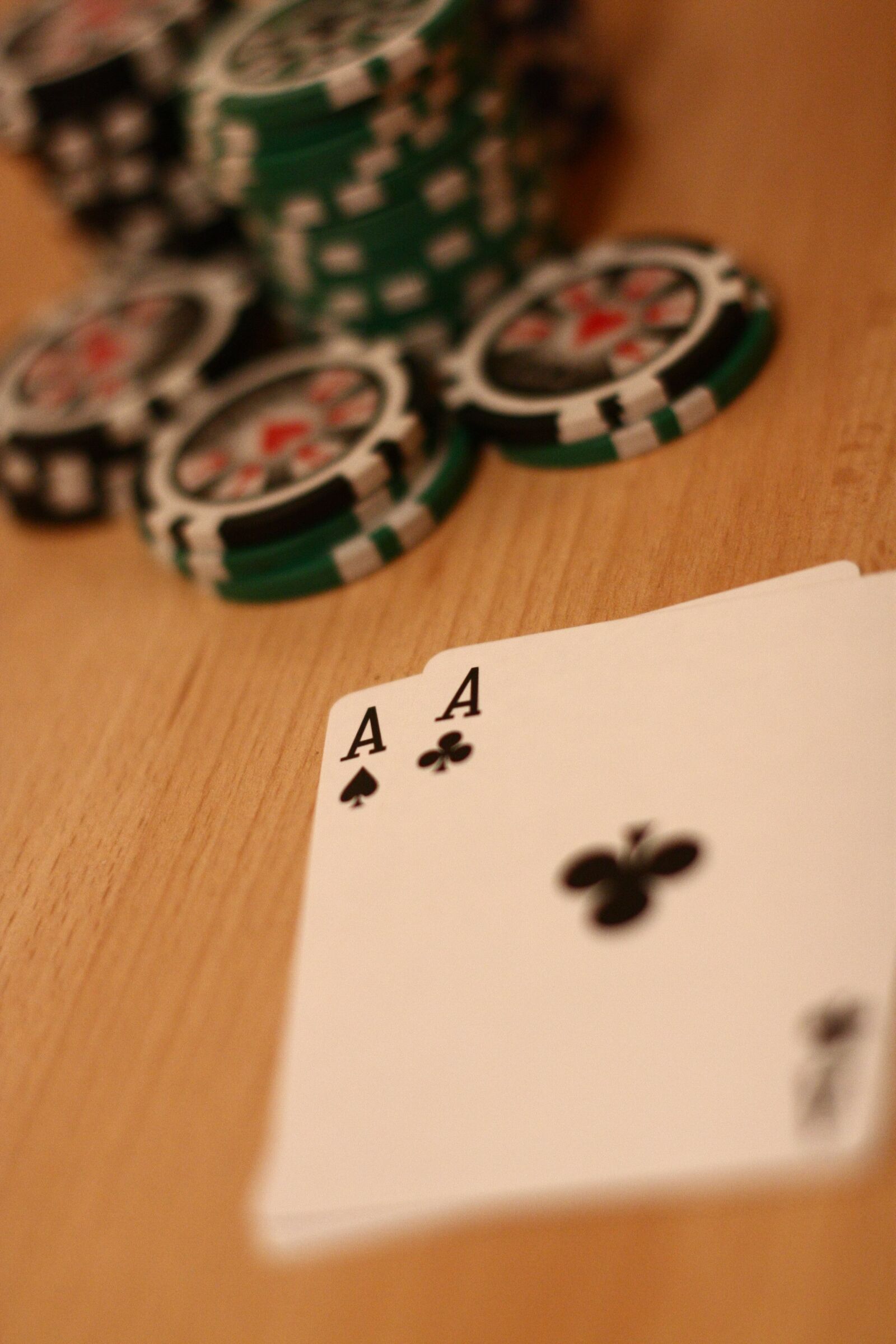 Canon EOS 450D (EOS Rebel XSi / EOS Kiss X2) sample photo. Poker, poker chip, play photography