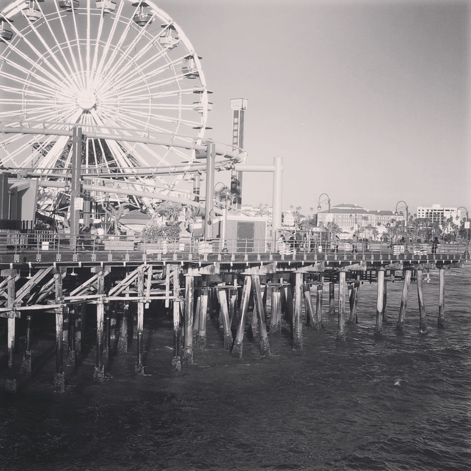 iPhone 5s back camera 4.15mm f/2.2 sample photo. Beach, ferris, wheel, la photography
