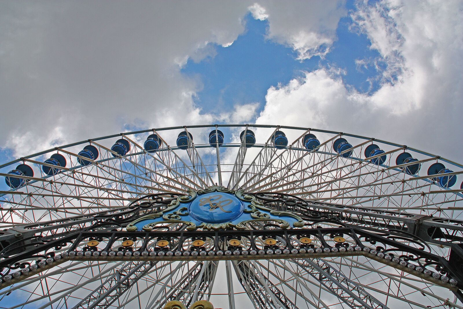 Canon EOS 450D (EOS Rebel XSi / EOS Kiss X2) sample photo. Sinksenfoor, funfair, ferris wheel photography