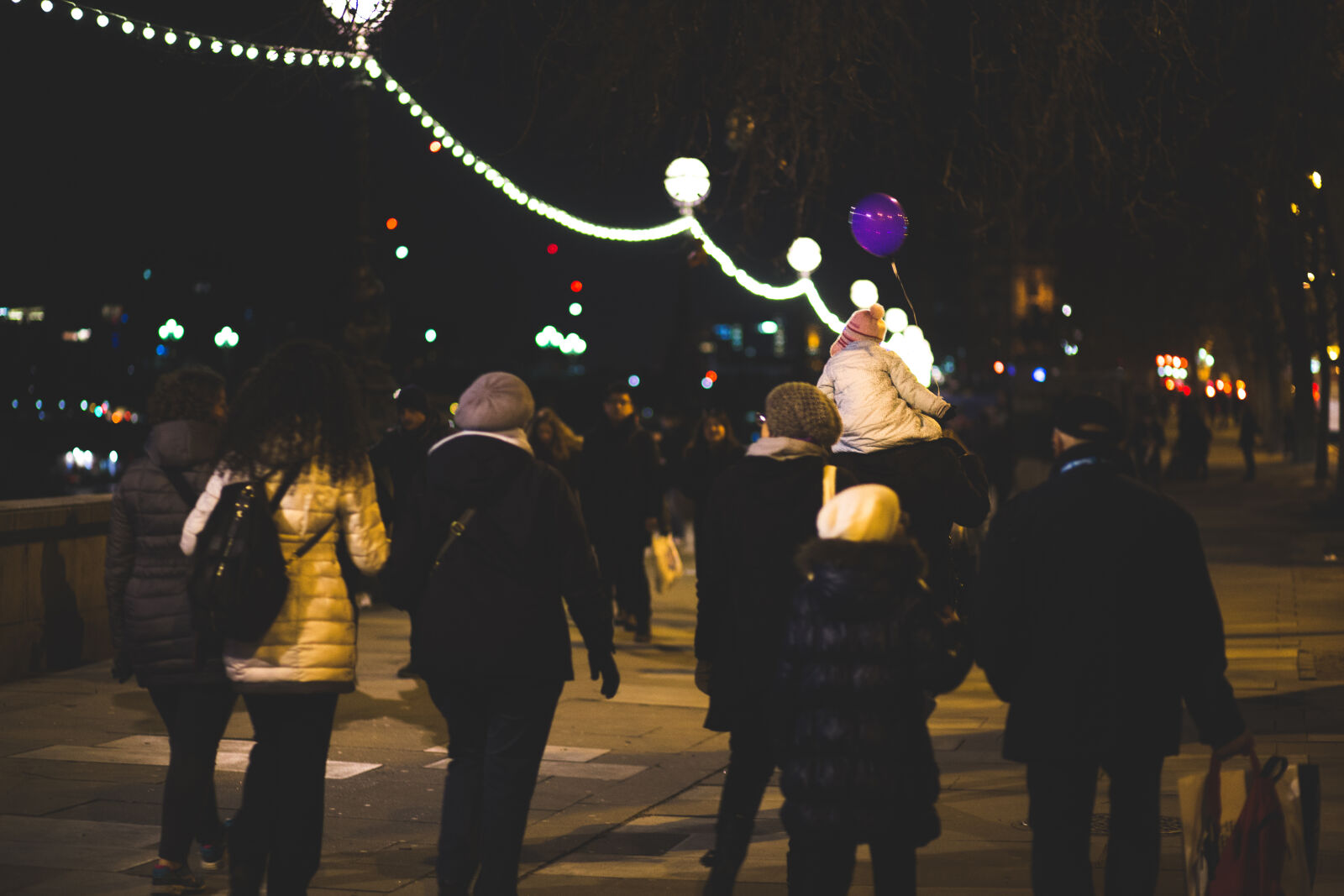 Canon EF 85mm F1.8 USM sample photo. People, walking, on, park photography