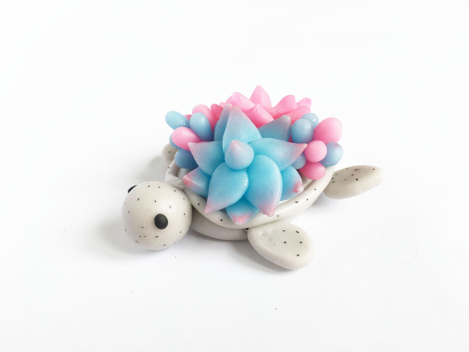 iPhone 6s Plus back camera 4.15mm f/2.2 sample photo. Clay, turtle, handmade photography