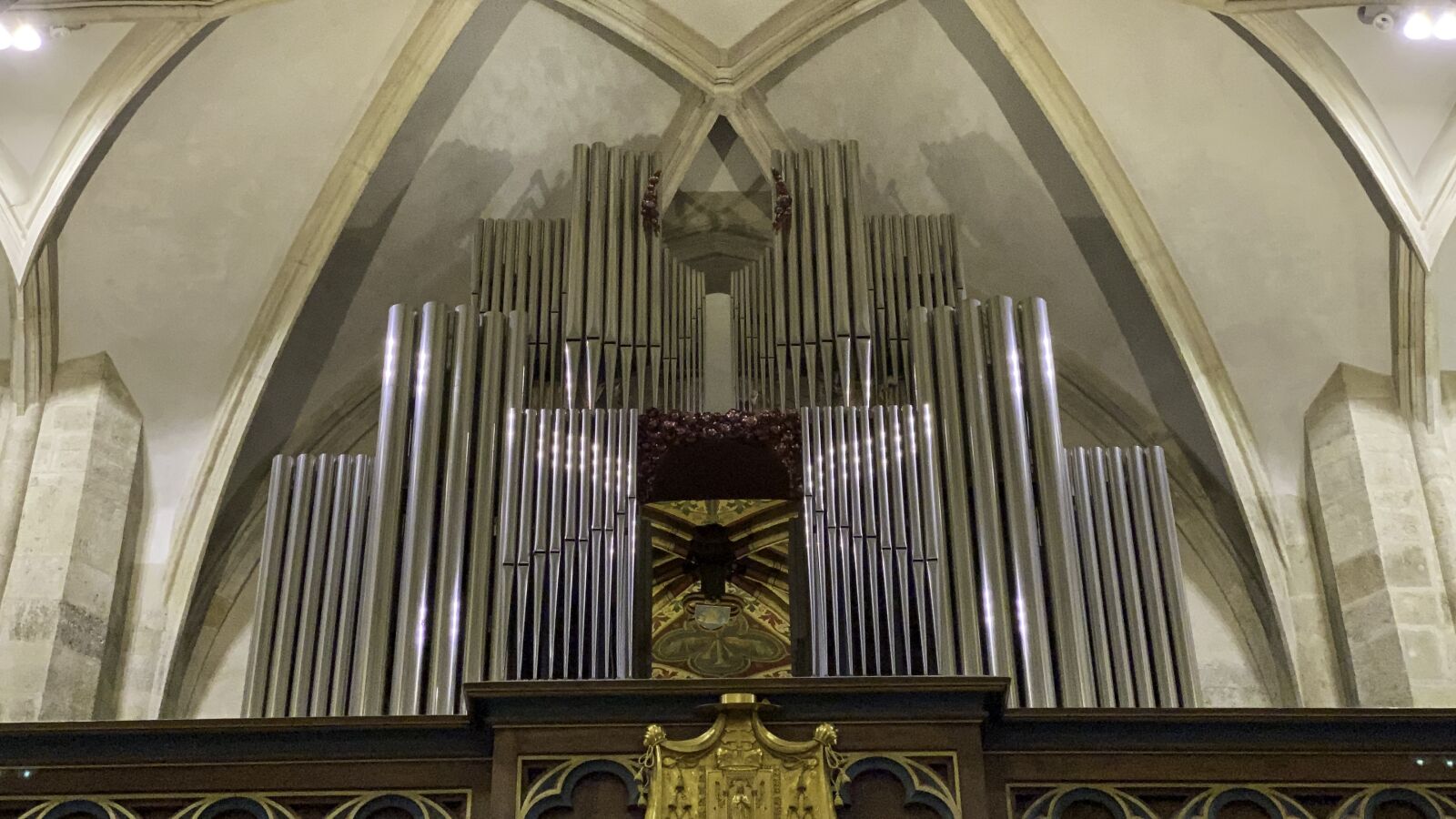 iPhone 11 Pro Max back triple camera 6mm f/2 sample photo. Organ, st martin's cathedral photography