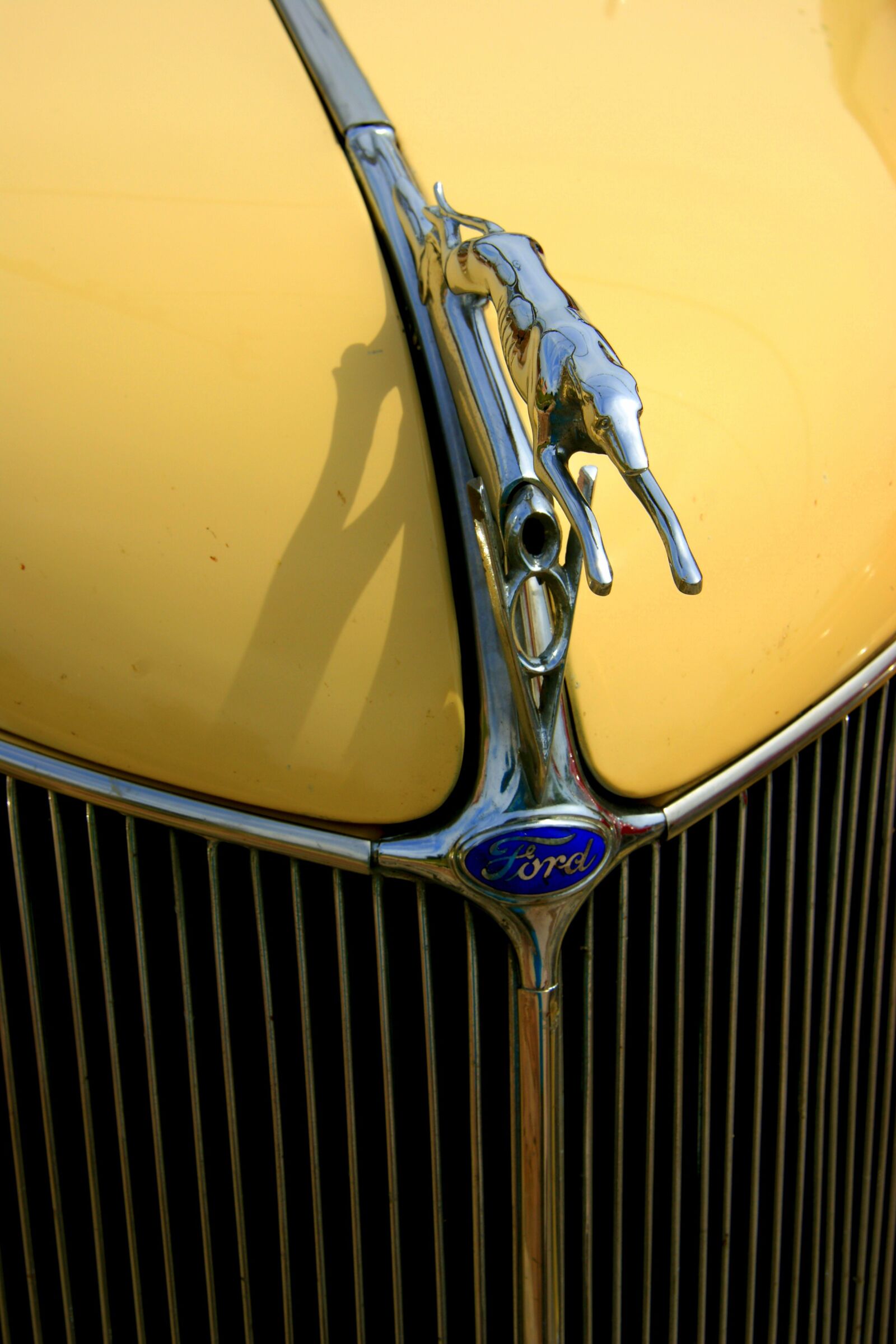 Sony Alpha DSLR-A350 sample photo. Ford, car, classic photography