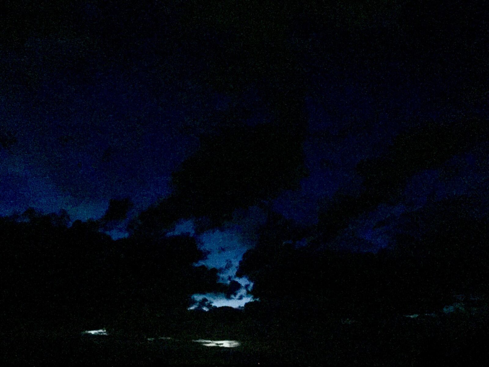 iPhone 6 back camera 4.15mm f/2.2 sample photo. Evening, sky, clouds photography