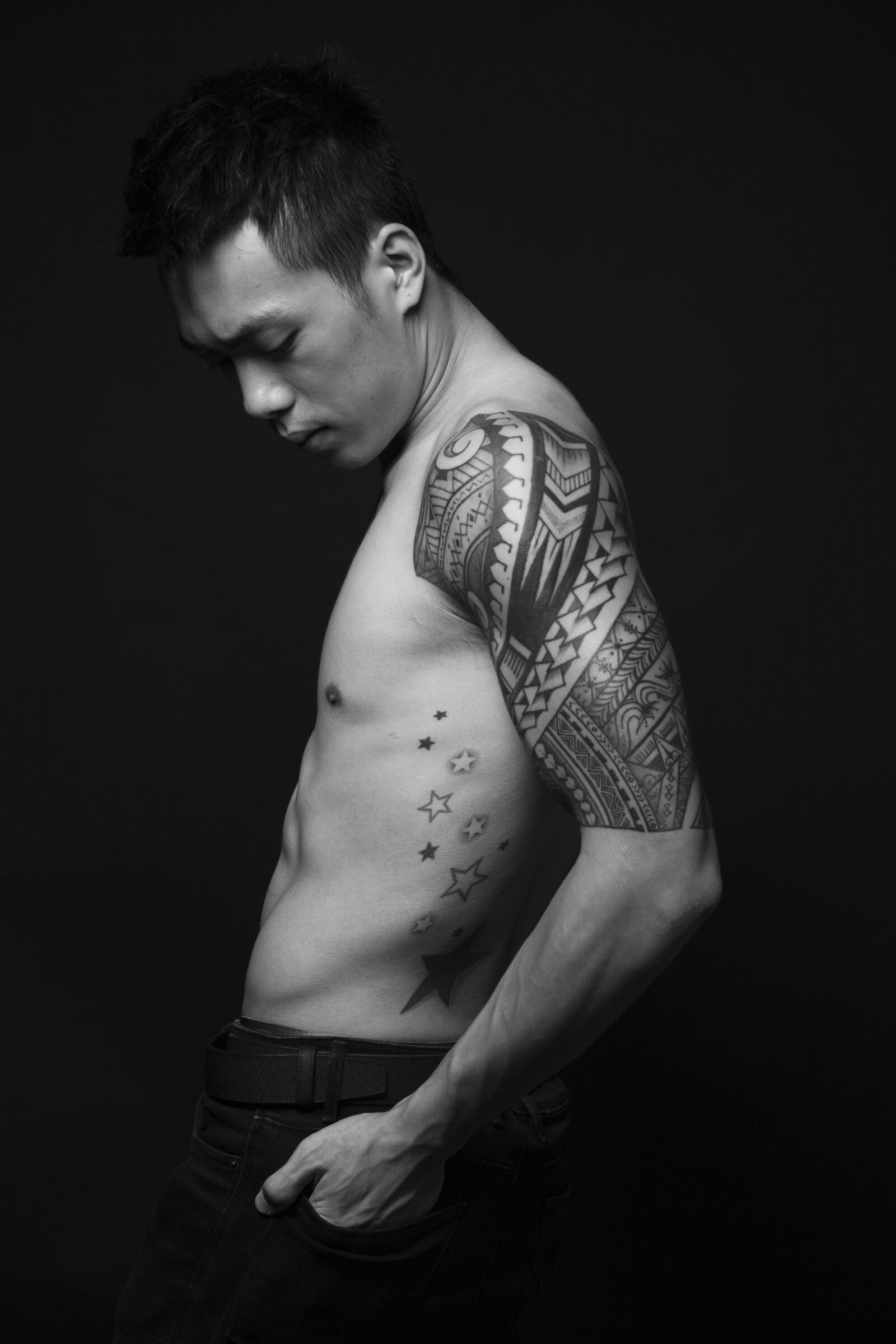 Canon EF 85mm F1.8 USM sample photo. Man, tattoo, guy photography
