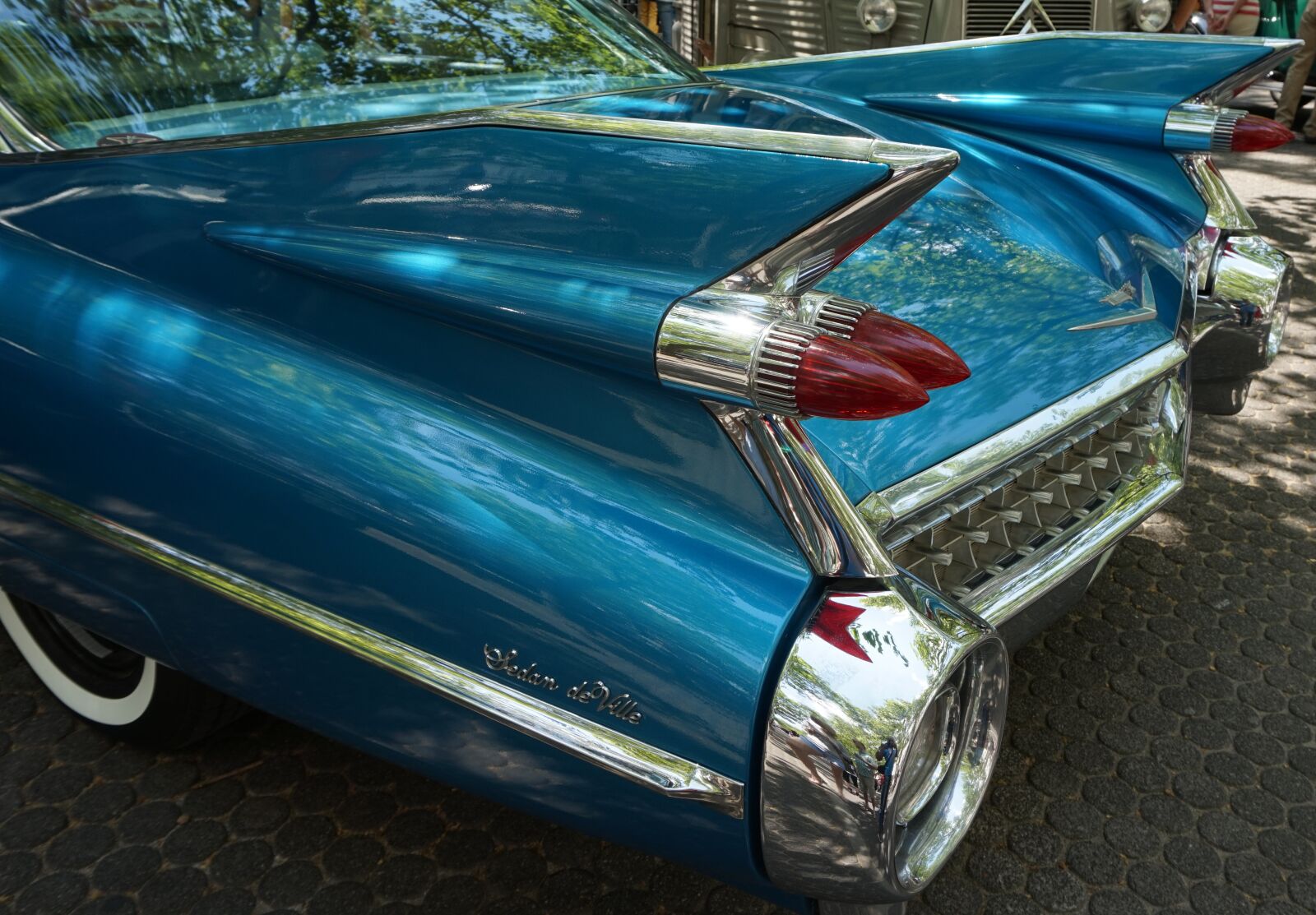 Sony Alpha a5000 (ILCE 5000) sample photo. Auto, vehicle, chrome photography