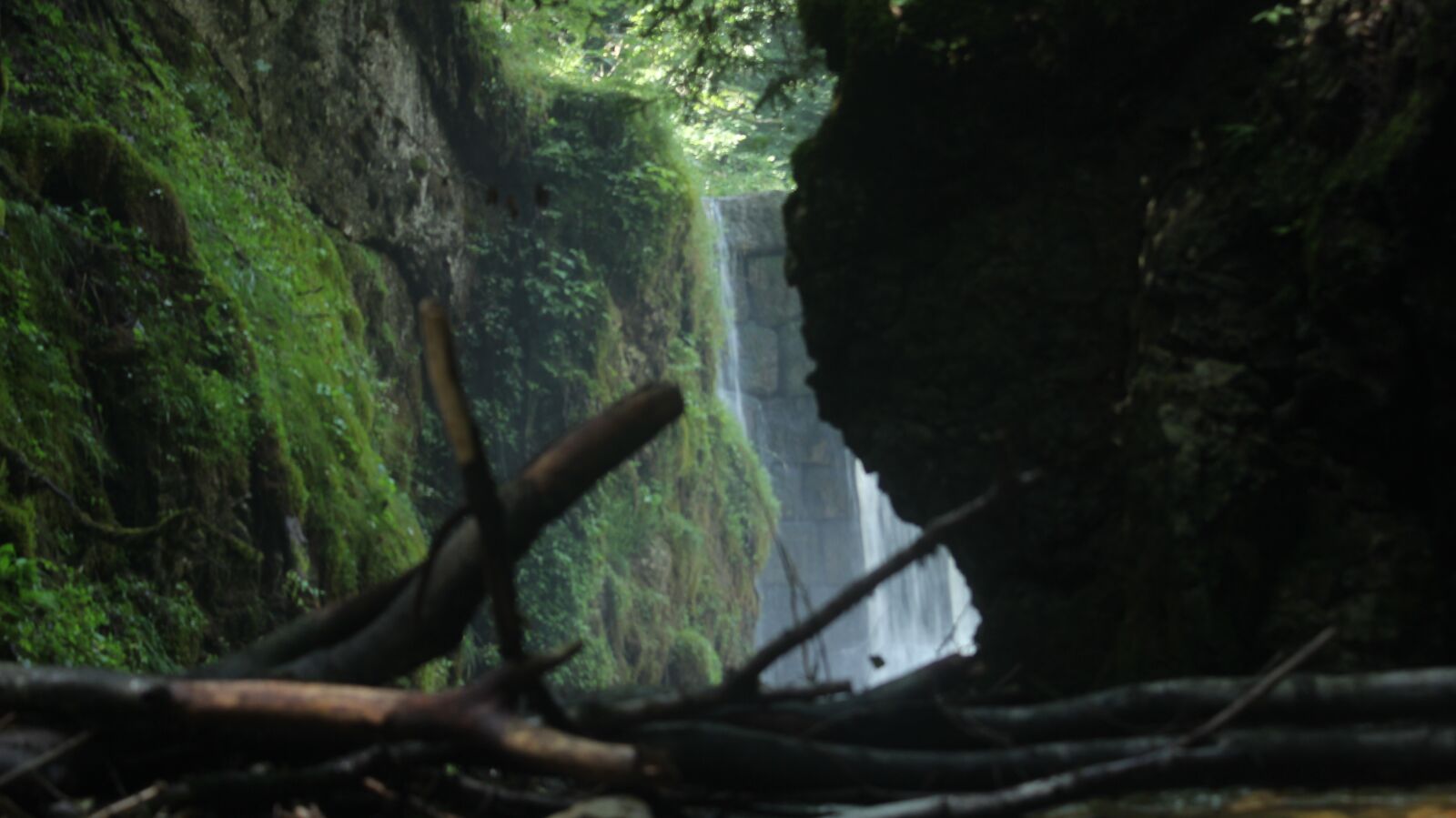 Canon EOS 600D (Rebel EOS T3i / EOS Kiss X5) sample photo. Waterfall, river, nature photography