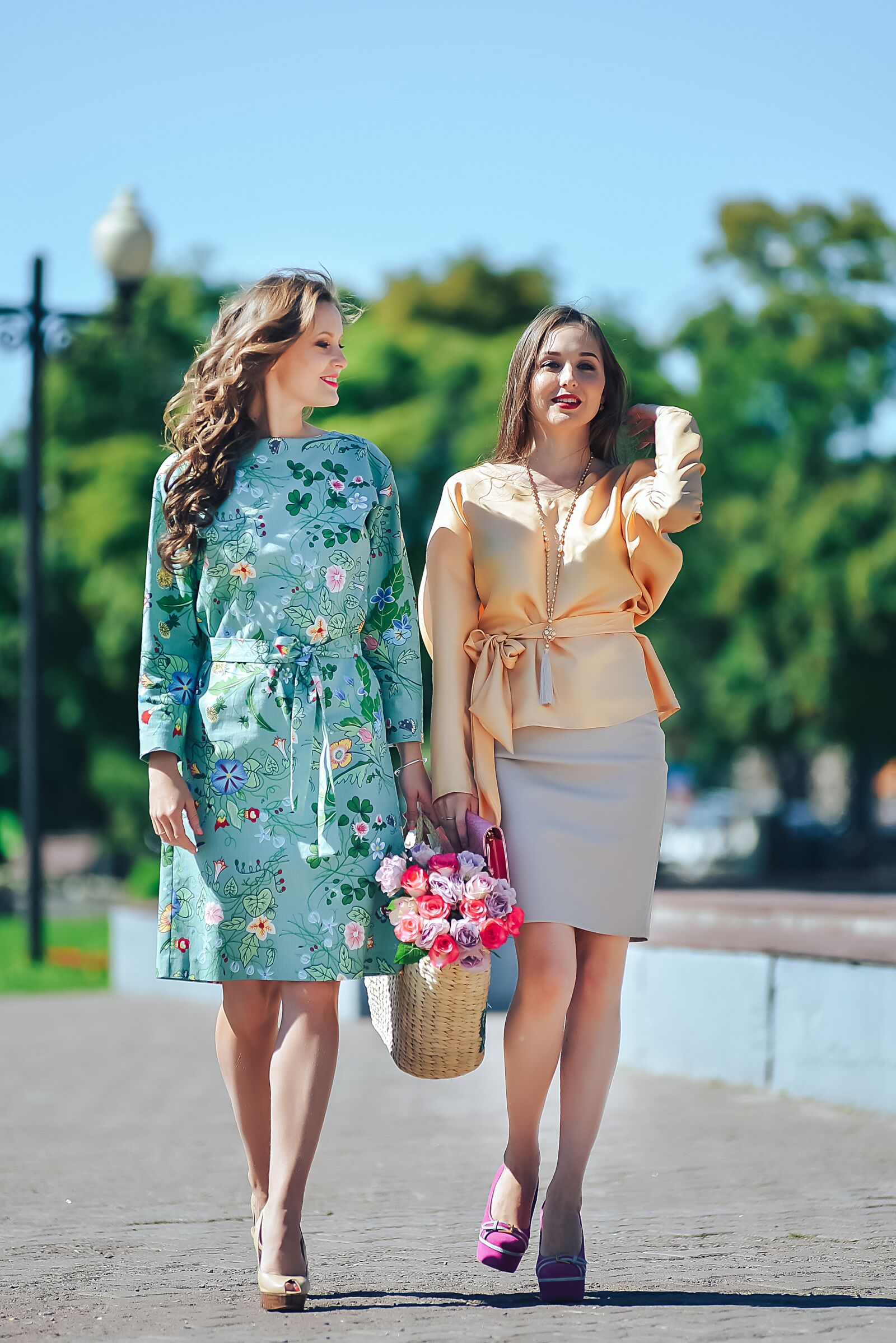 Nikon D800 sample photo. Two friends, shopping, two photography