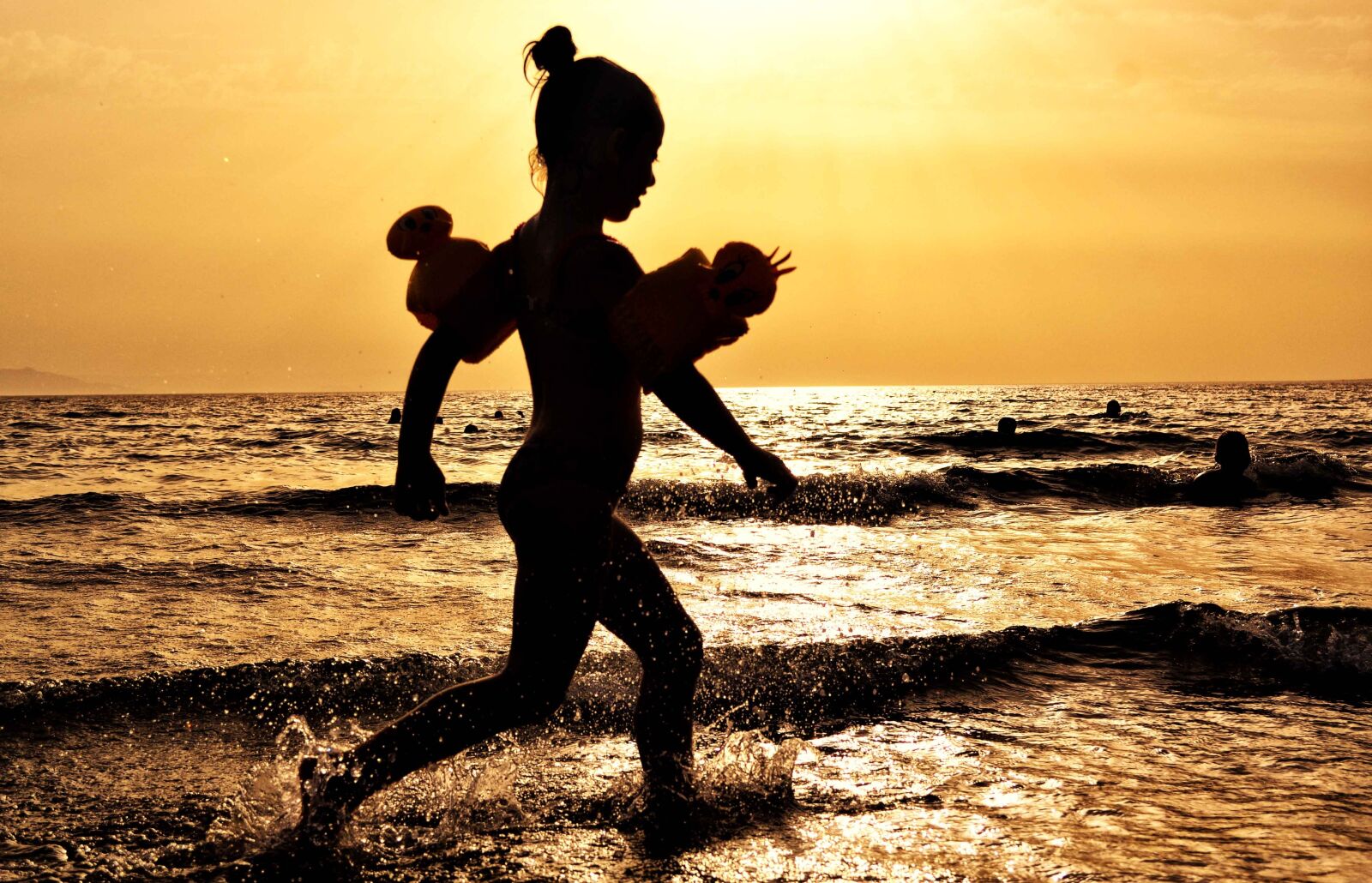 Nikon D3100 sample photo. Girl, silhouette, child photography