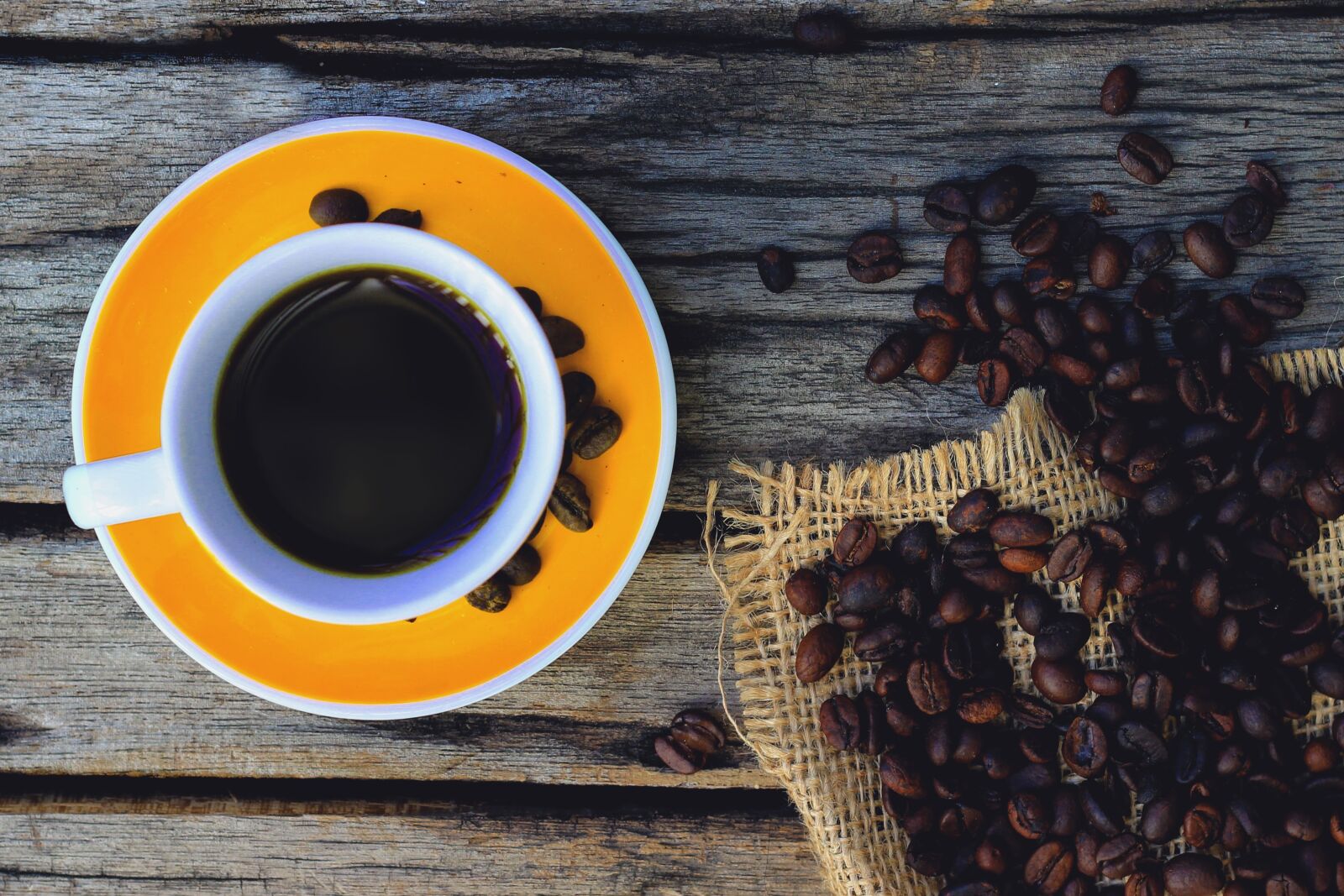 Canon EOS 600D (Rebel EOS T3i / EOS Kiss X5) + Canon EF 50mm F1.8 STM sample photo. Coffee, breakfast, cup photography